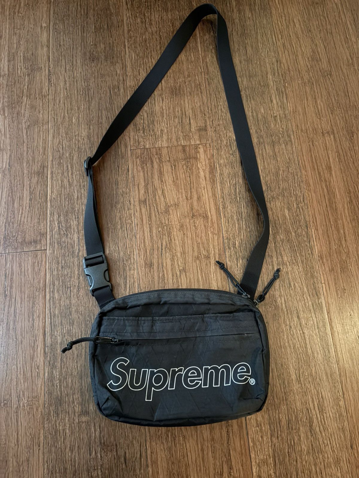 Supreme Shoulder Bag Fw18 Black Supreme Bags Supreme Shoulder Bag 