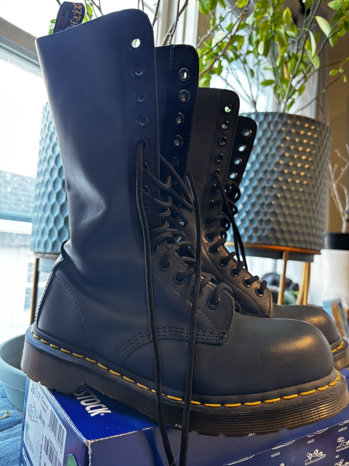 Dr. Martens Dr. Martens 1940 5400 High Top Lace Boots Size US 6 / IT 36 - 6 Thumbnail