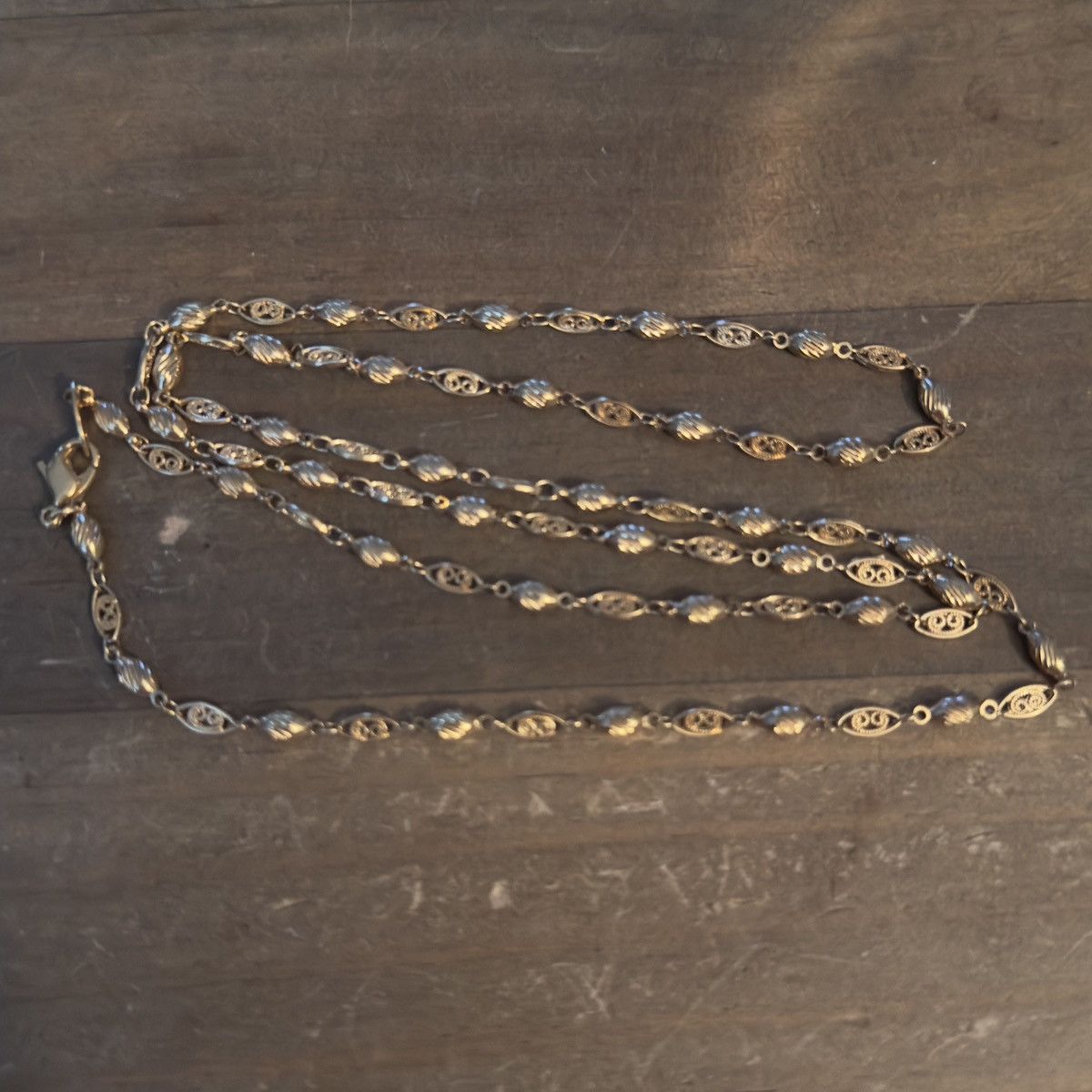 Other Gold tone oval filigree and fluted links necklace Size ONE SIZE - 2 Thumbnail