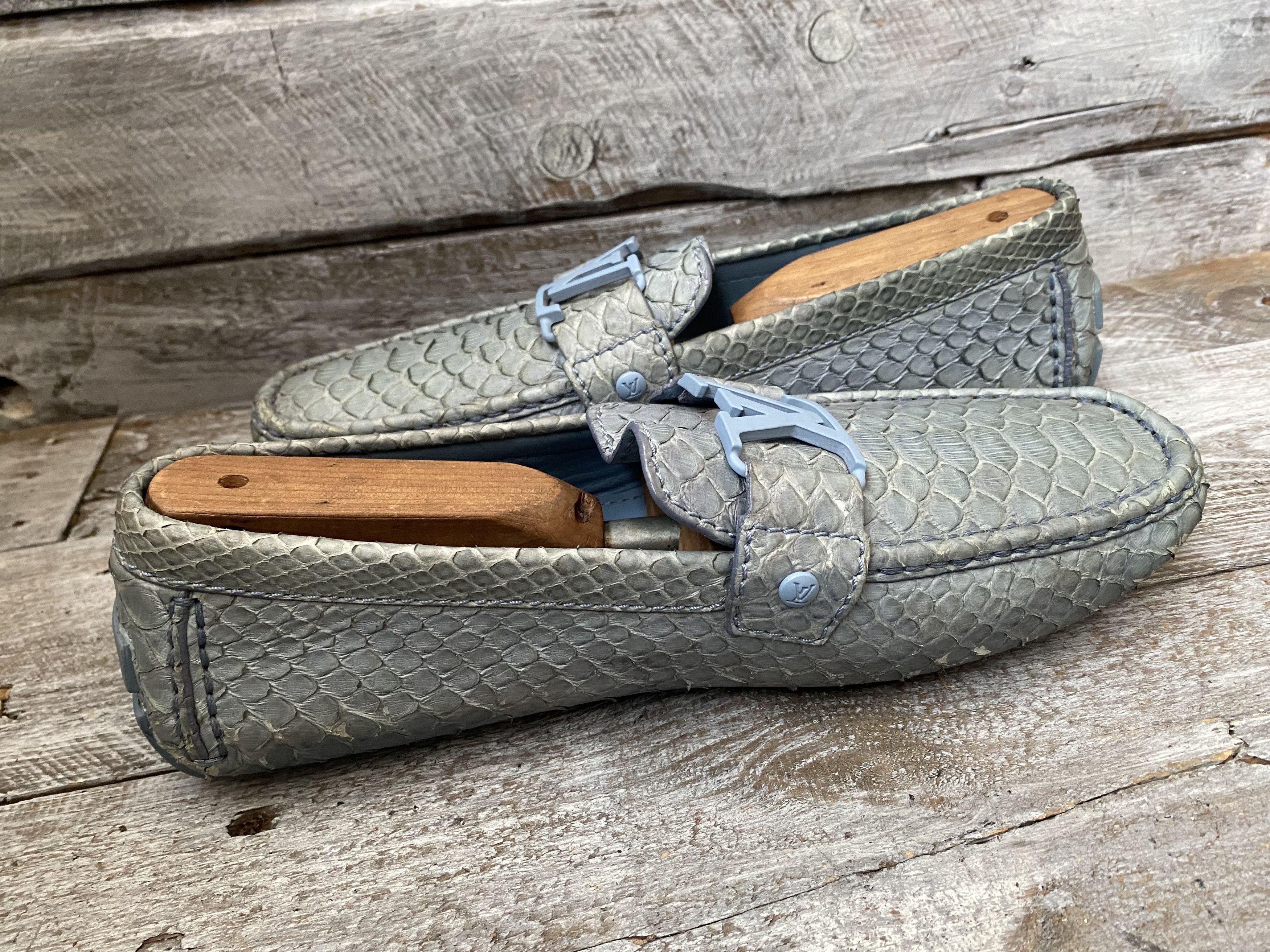 Designer × Louis Vuitton Louis vuitton monte carlo python moccasin leather loafers Size US 8 / EU 41 - 14 Thumbnail