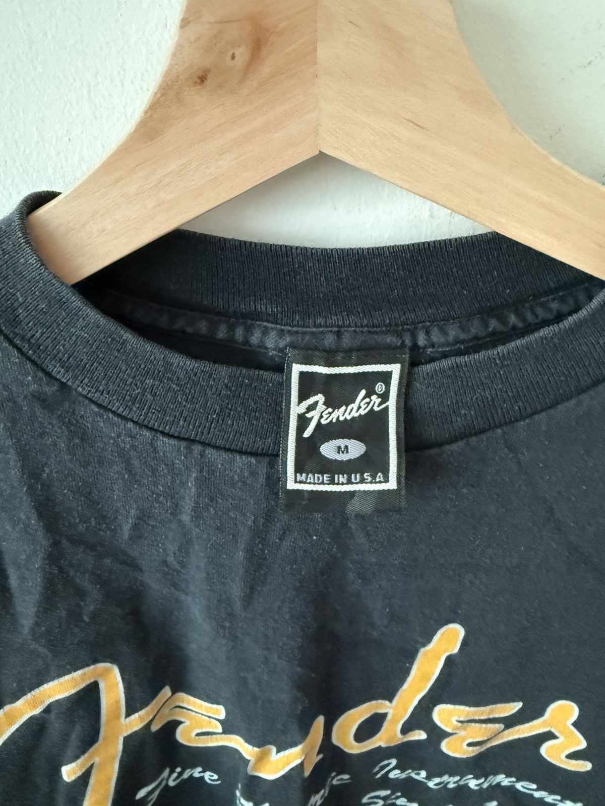 Vintage Vintage 90s Fender Electric Instruments T Shirt JOHN MAYER Size US M / EU 48-50 / 2 - 3 Thumbnail