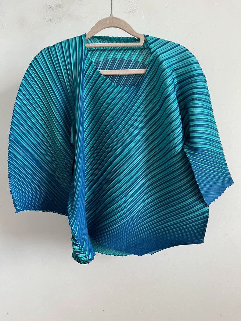 Issey Miyake Issey Miyake size:3 Blue pleated short-sleeved shirt Size S / US 4 / IT 40 - 1 Thumbnail