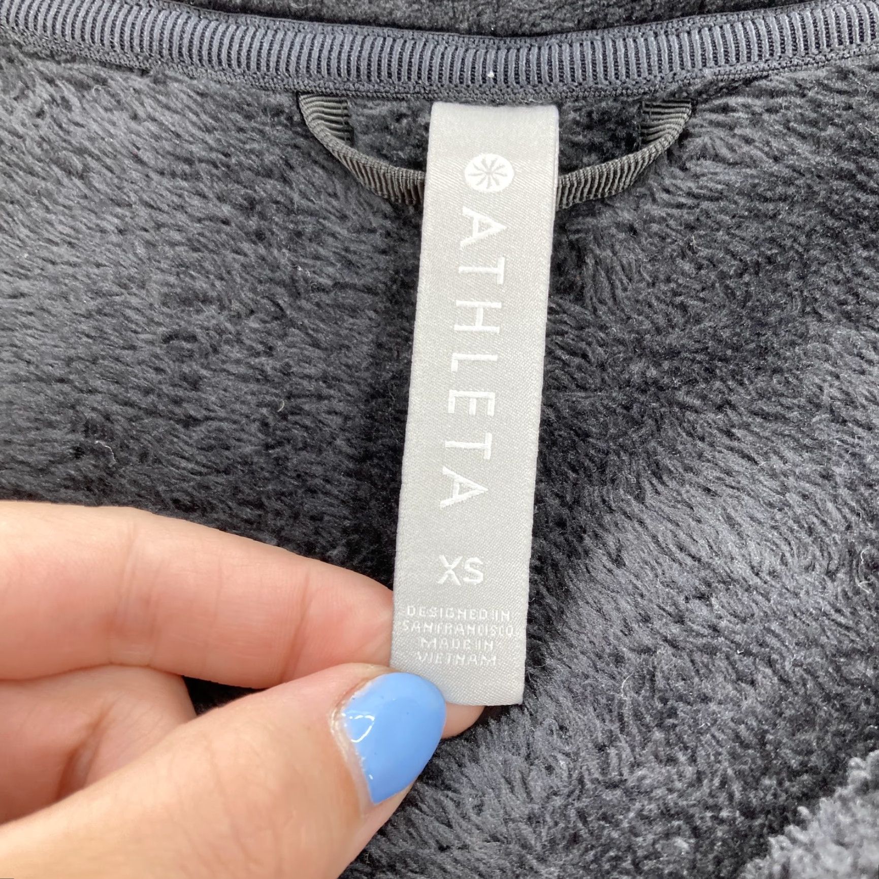 Athleta Athleta Hoodie Womens XS Black Plush Fleece Full Zip Jacket Size XS / US 0-2 / IT 36-38 - 4 Thumbnail