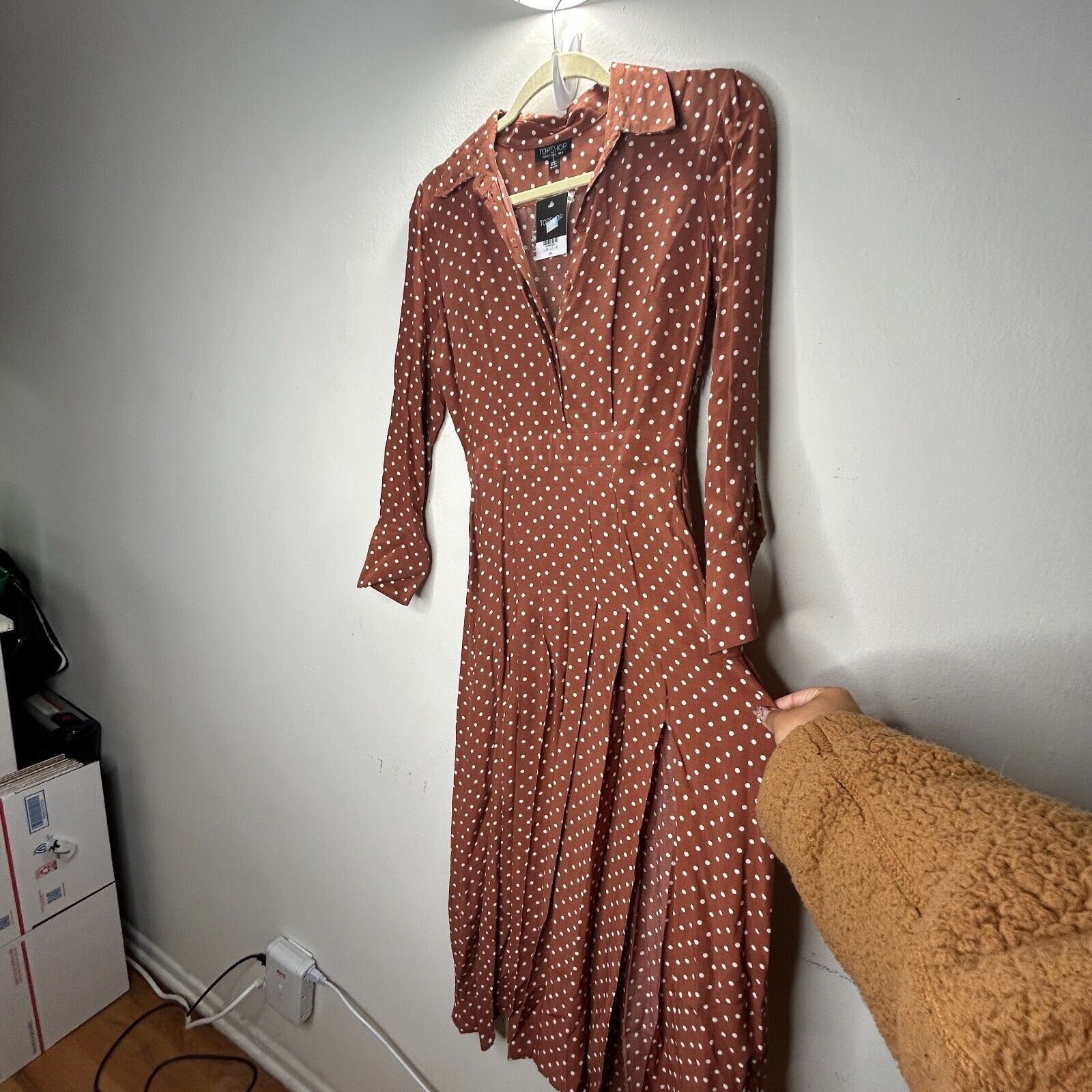 Topshop Topshop Polka-Dot 3/4 Sleeve Button Pleated Slit Maxi Dress Size XS / US 0-2 / IT 36-38 - 4 Thumbnail
