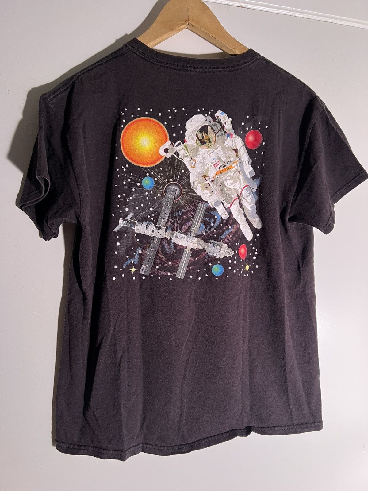 Vintage Y2K 2000’s VTG Vintage Columbia Space Center Galaxy T Shirt Size US S / EU 44-46 / 1 - 2 Thumbnail