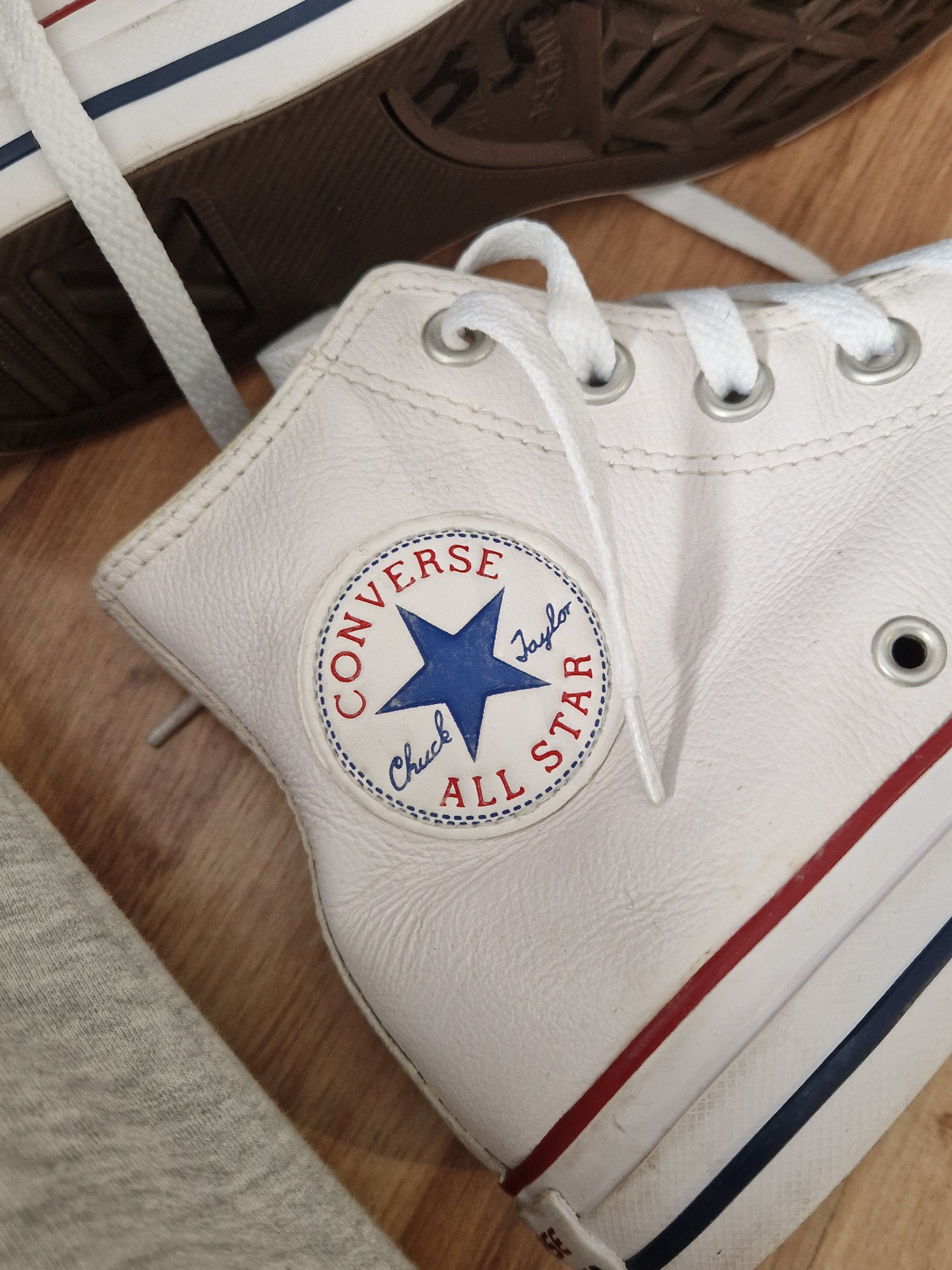 White Leather High-Top Converses X Chuck Taylor Shoes, Women's (Size 7)