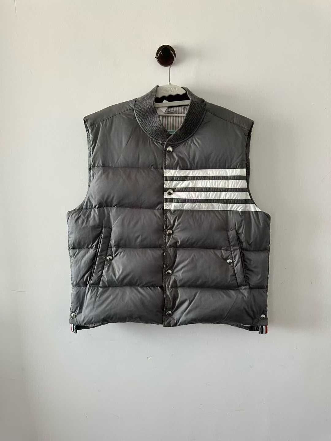 Thom Browne Thom Browne Gray Down Vest Size US XXL / EU 58 / 5 - 1 Thumbnail