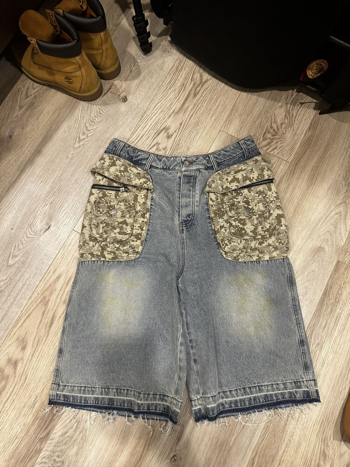 Other Corrupt Kid Diji Camo Jorts - 36 Size US 36 / EU 52 - 1 Thumbnail