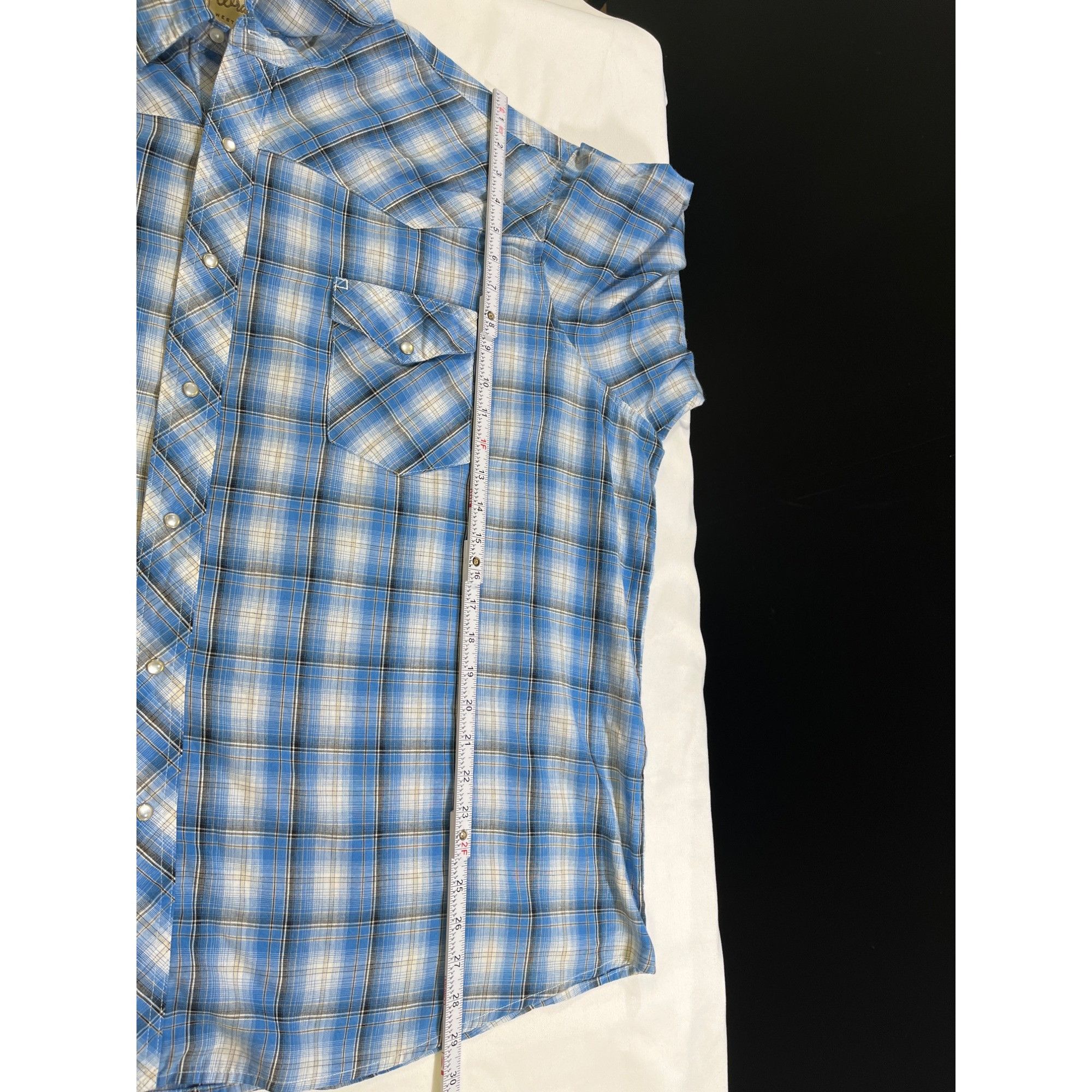 Wrangler Wrangler SKU 7777 Mens Blue Plaid Long Sleeve Pearl Snap Wes Size US XL / EU 56 / 4 - 6 Thumbnail