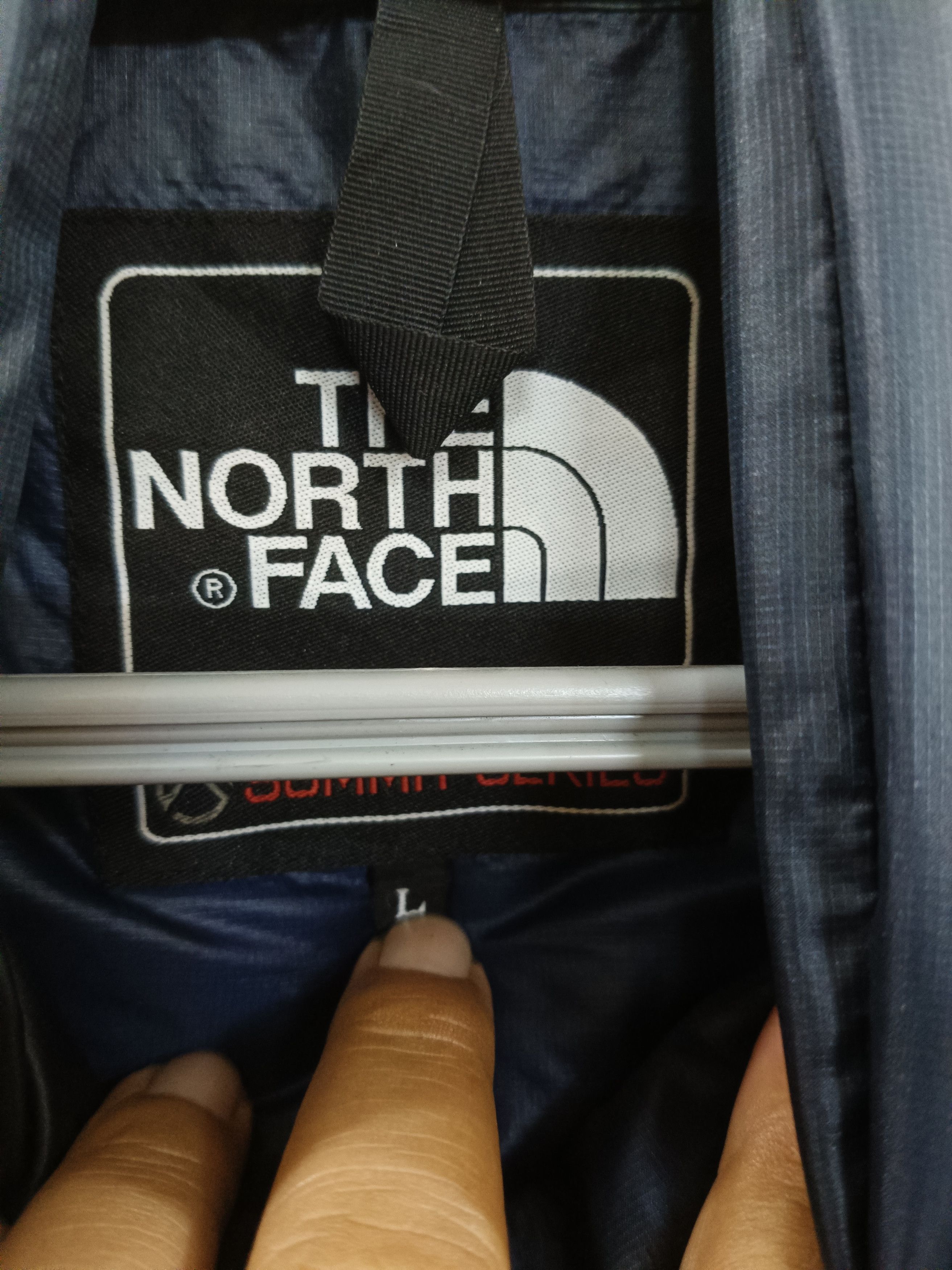 The North Face TNF Summit Puffer Vest Size US L / EU 52-54 / 3 - 6 Thumbnail