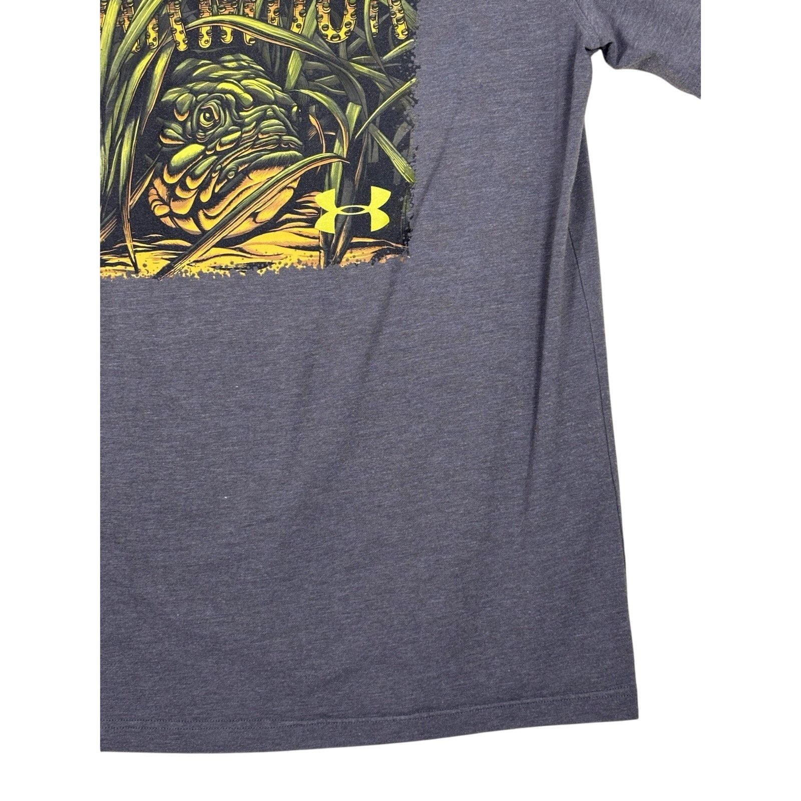 Under Armour Under Armour Large T-Shirt Gray with Fish Graphic Size US L / EU 52-54 / 3 - 19 Thumbnail