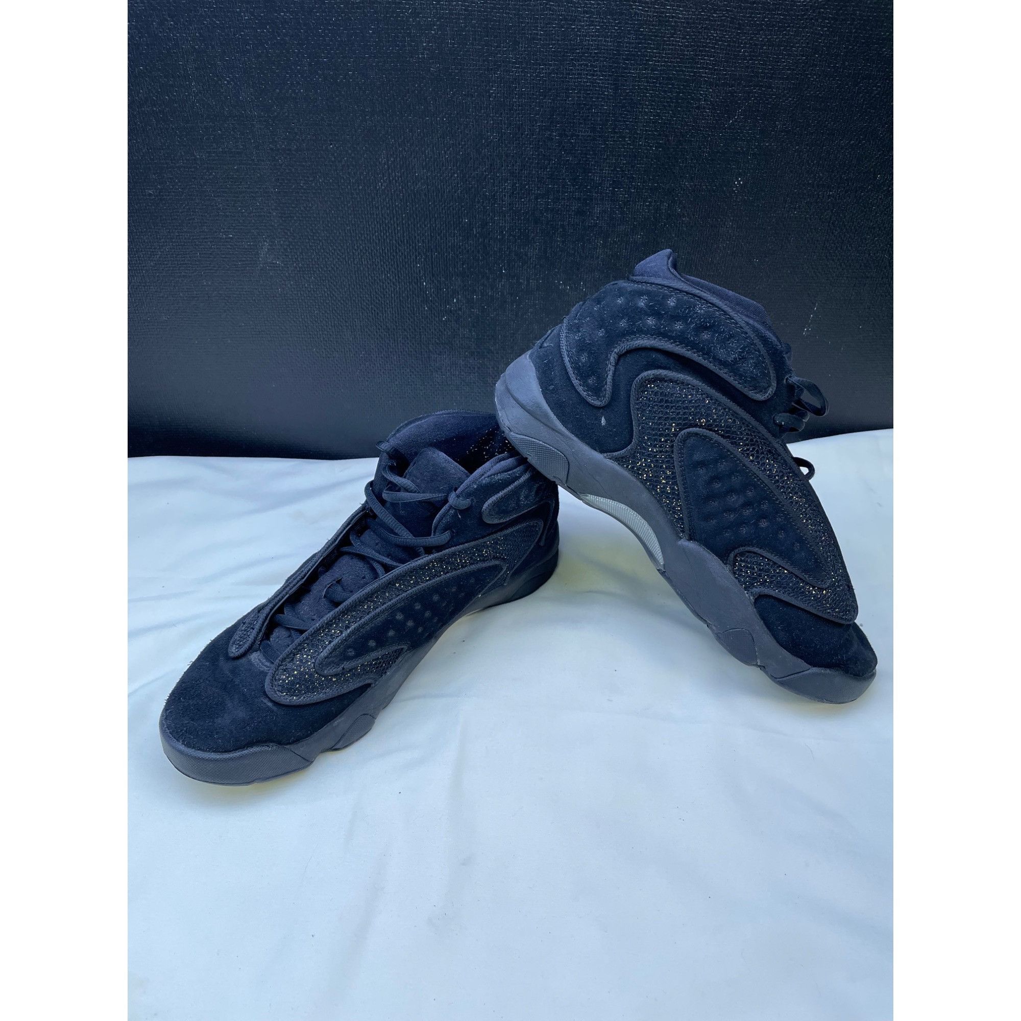 Jordan Brand Jordan Womens Black Metallic Gold Sneakers Shoes Size 10 SKU Size US 10 / IT 40 - 2 Thumbnail