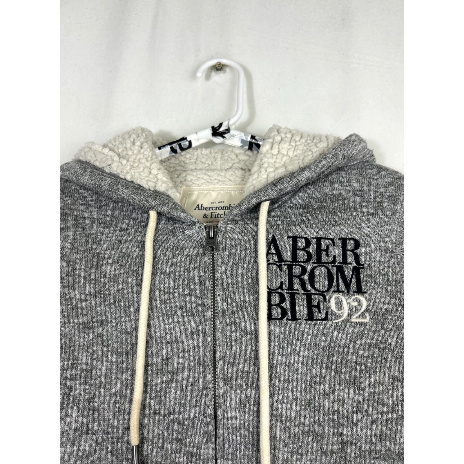 Abercrombie & Fitch Abercrombie & Fitch Women's Gray Mid-Length Full Zip Jacket User: Abercrombie & Fitch Women's Gray Mid-Length Full Zip Jacket Size S / US 4 / IT 40 - 4 Thumbnail