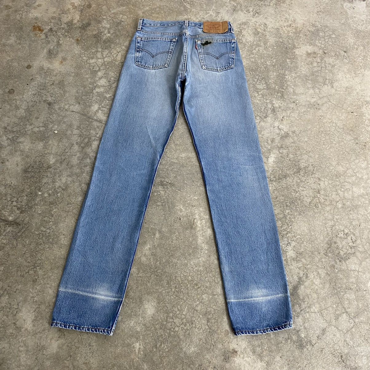 Levi's Size 29x36 Vintage 1997 Levis 501 Faded Blue Denim Jeans Size US 29 - 13 Thumbnail