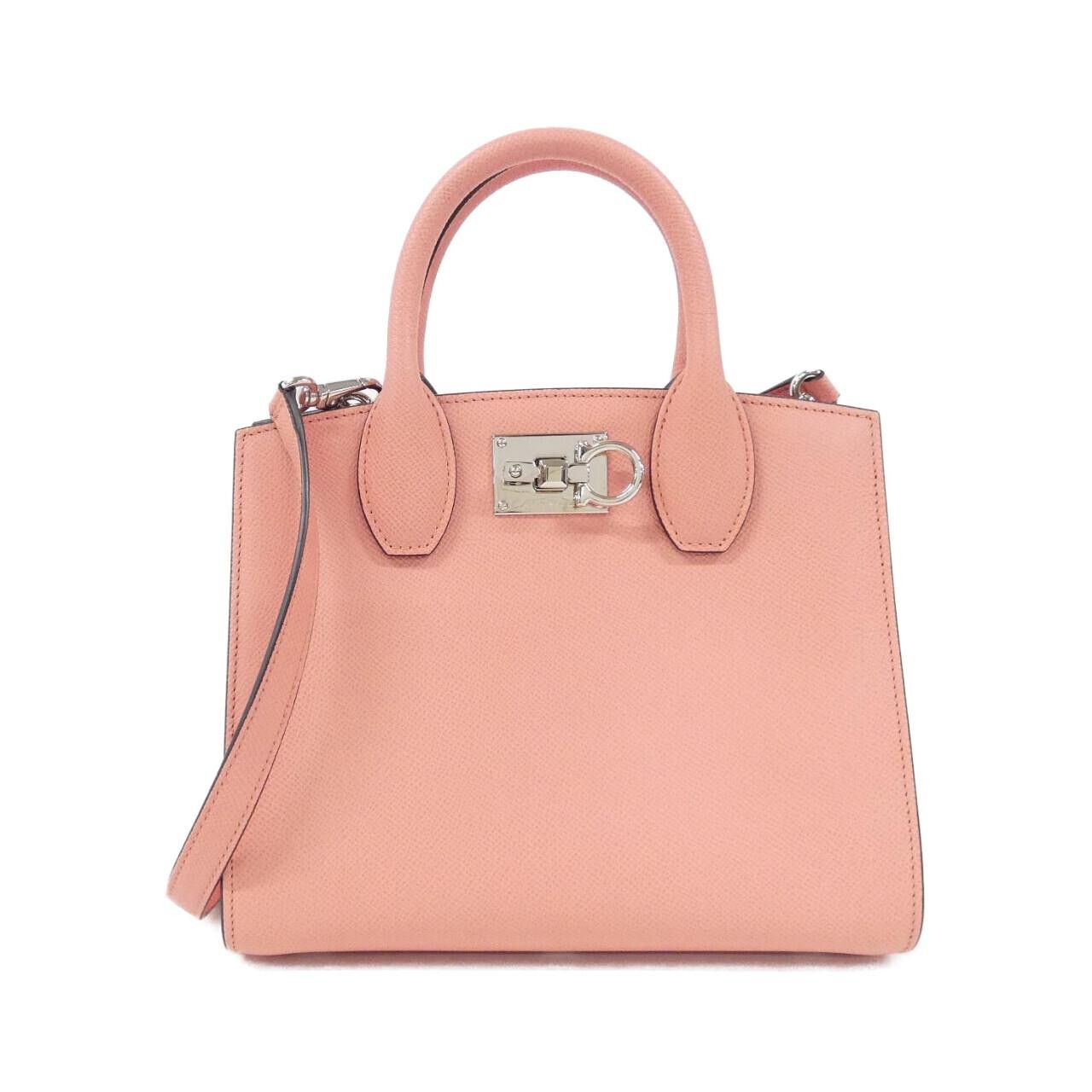 Salvatore Ferragamo Salvatore Ferragamo Salvatore Ferragamo STUDIO Calf Shoulder Bag Leather Crossbody Bag 21 1424 DUTY FREE for USA Size ONE SIZE - 1 Thumbnail
