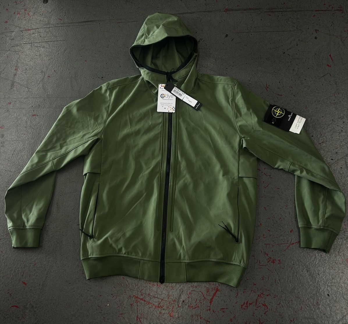 Stone Island Stone Island Light Soft Shell R Olive Green Jacket Size XL Size US XL / EU 56 / 4 - 1 Thumbnail
