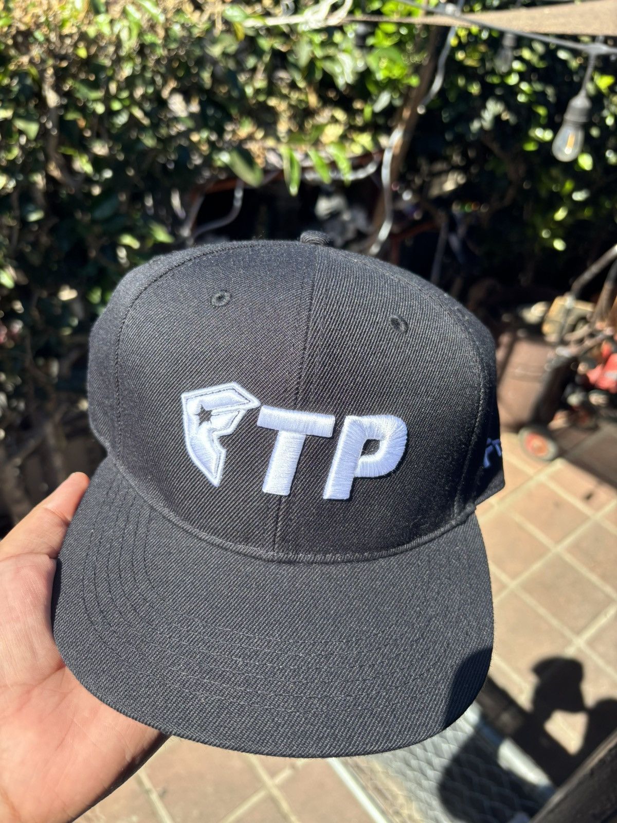 Famous Stars And Straps × Fuck The Population FTP x Famous Stars & Straps fitted Size ONE SIZE - 1 Thumbnail