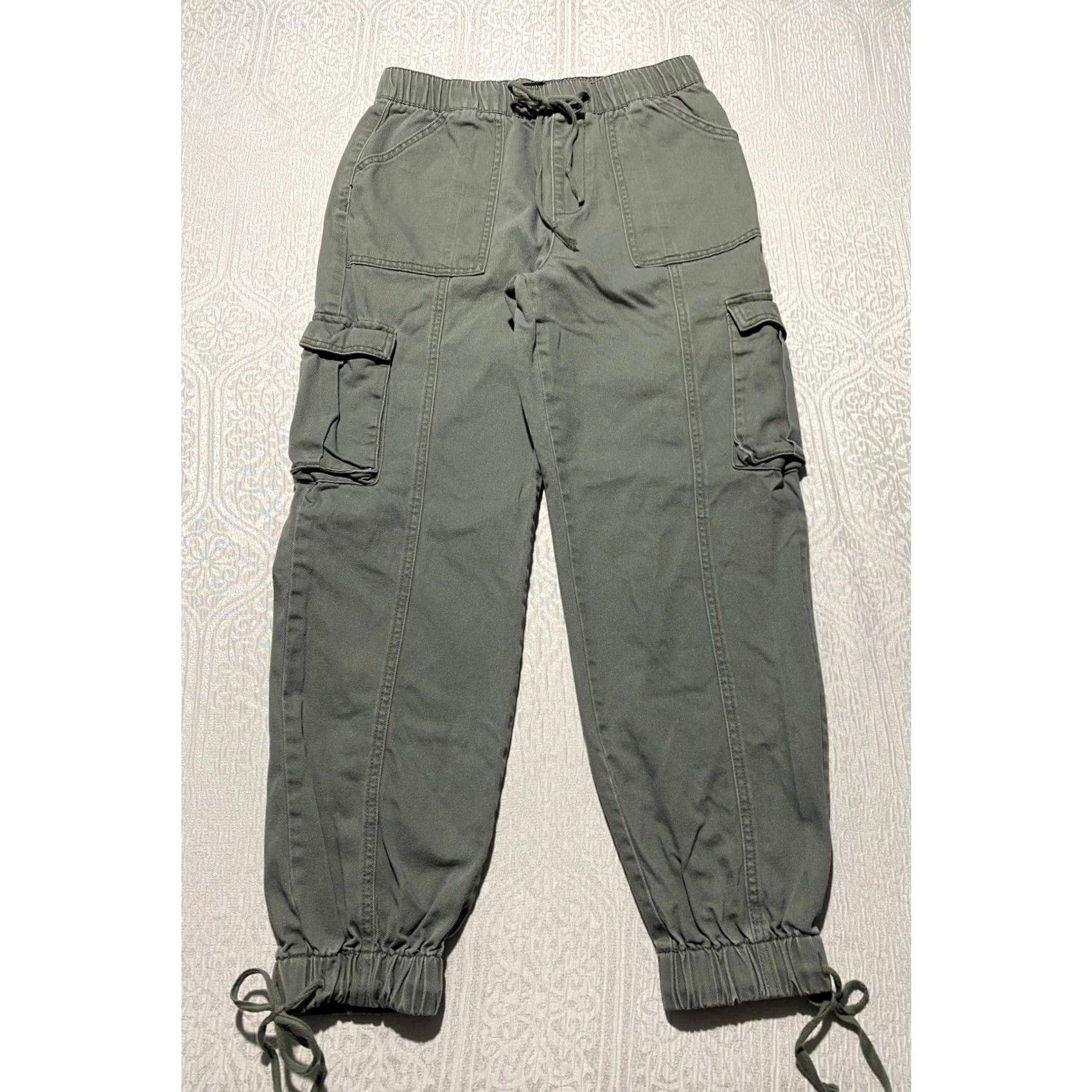 Forever 21 FOREVER 21 Womens Olive Green Cargo Jogger Pants Elastic Waist Tie Cuff Size M Size 32" / US 10 / IT 46 - 2 Thumbnail