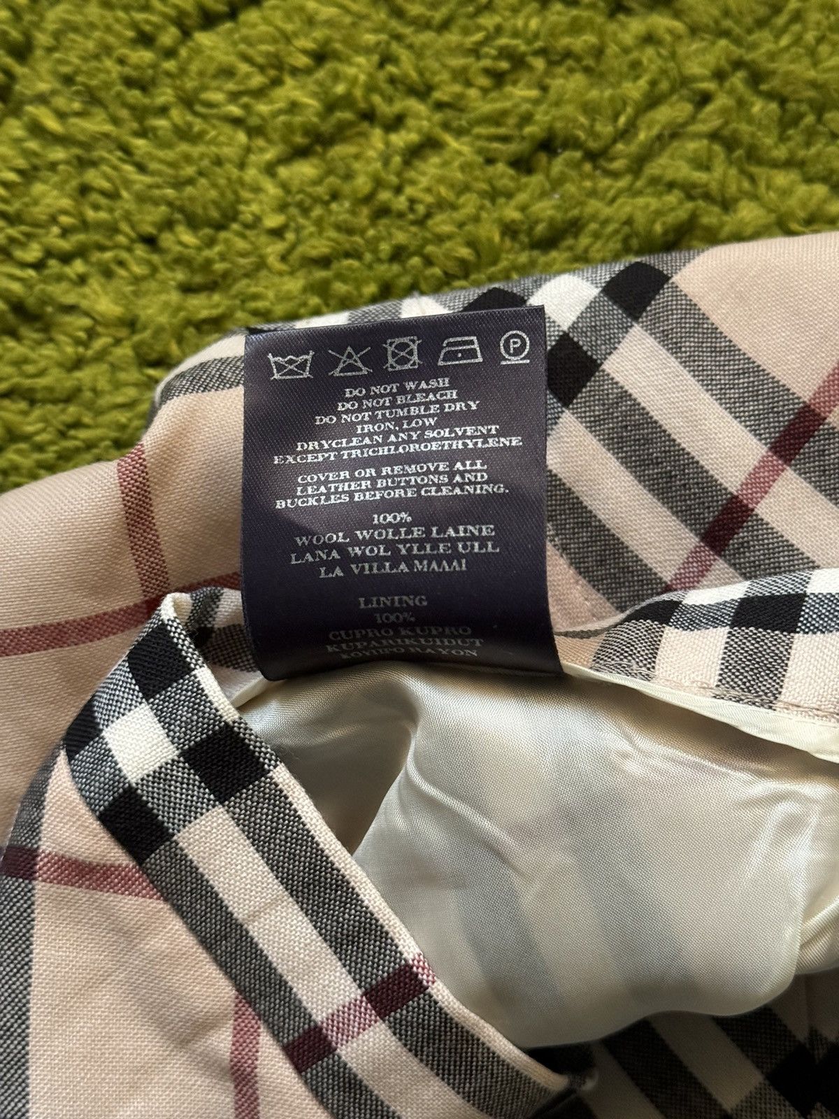 Burberry × Vintage Burberry 2000s vintage iconic nova check wool skirt Size 32" / US 10 / IT 46 - 6 Thumbnail