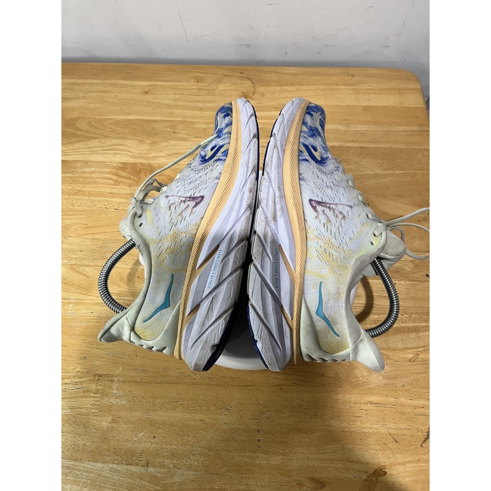Hoka Hoka One One Clifton 8 Running Shoes 1119394 TGT sz 8 Size US 6.5 / IT 36.5 - 6 Thumbnail