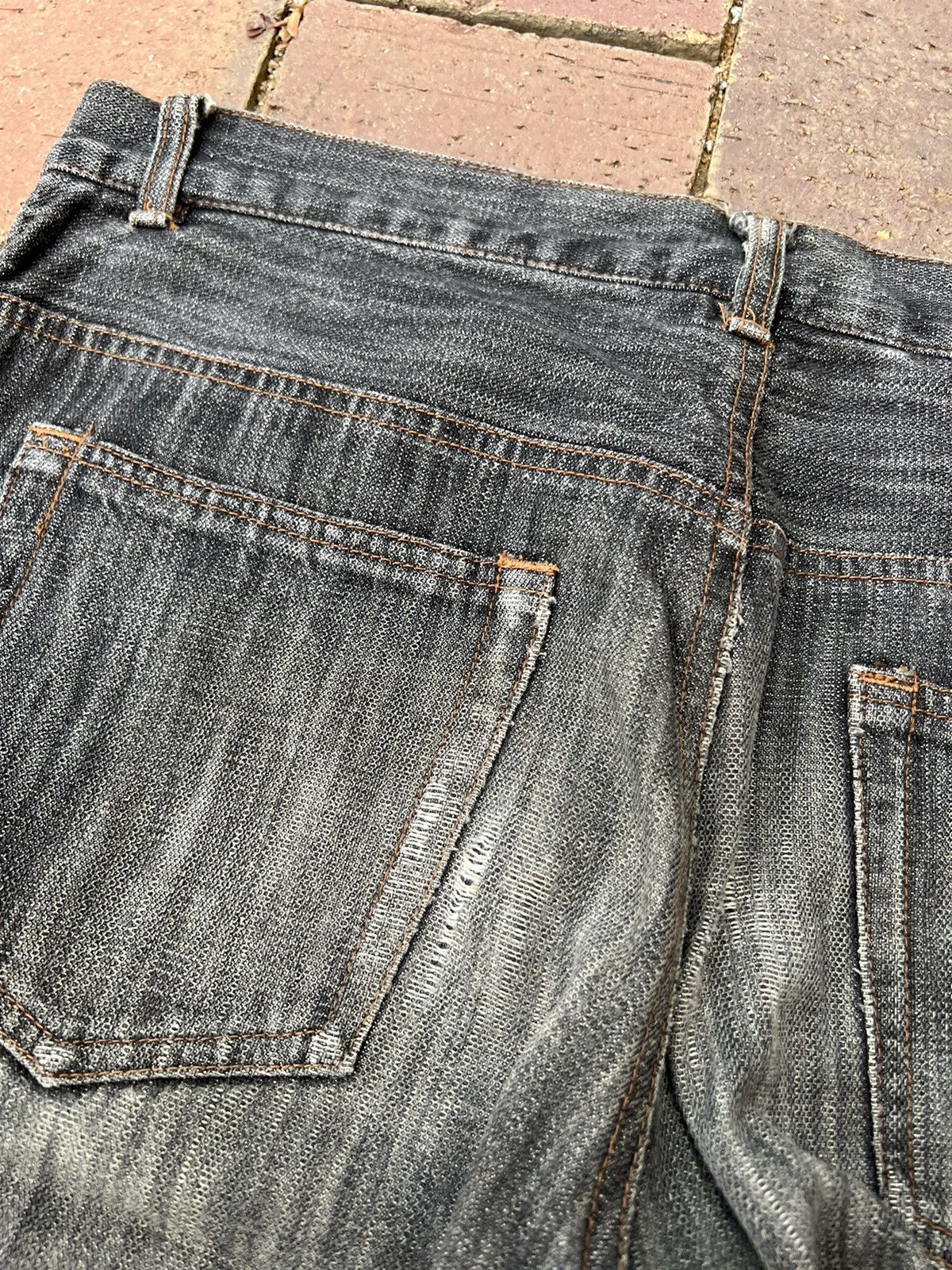 Japanese Brand LAV DISTRESSED JEANS VERY RARE Size US 31 - 12 Thumbnail