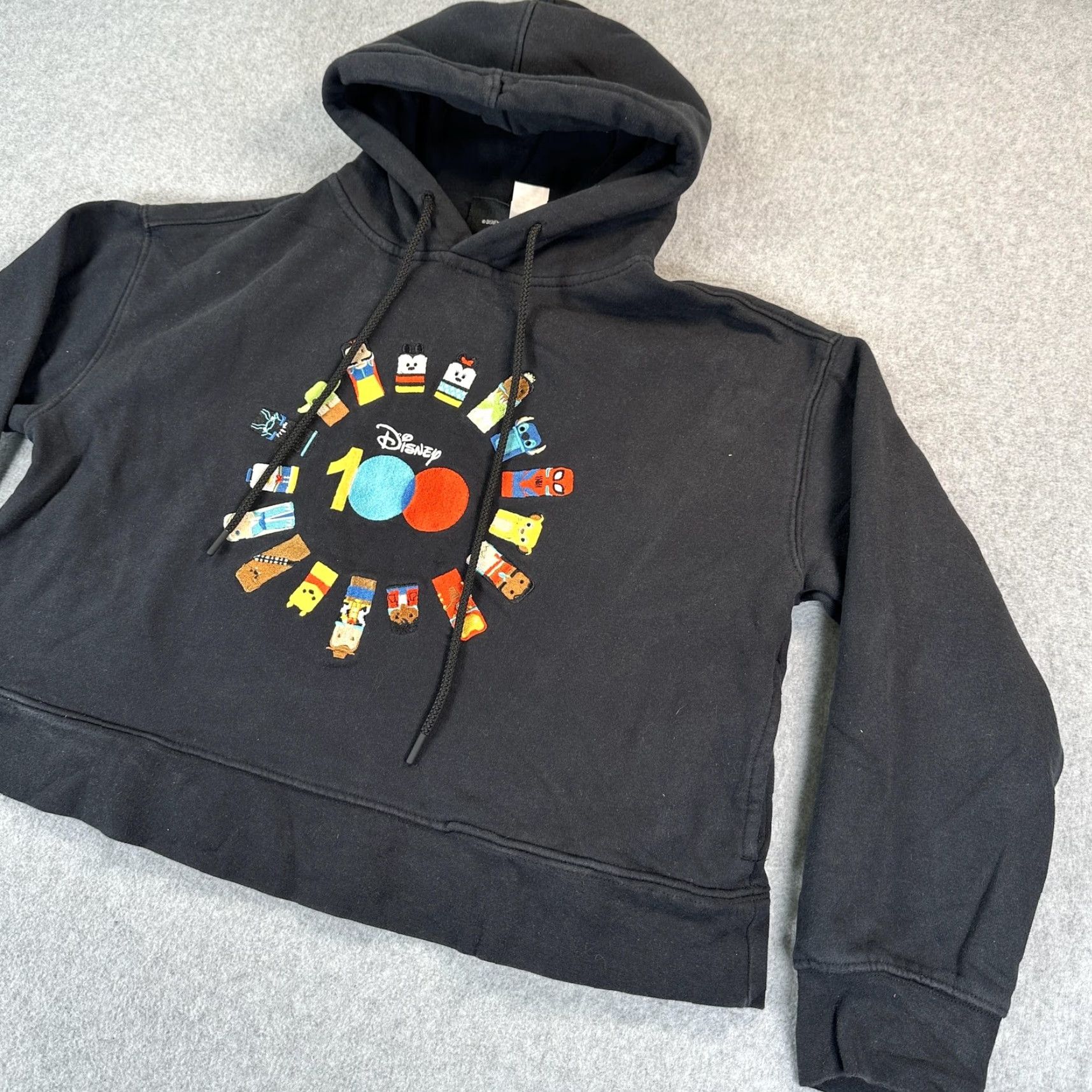 Disney Disney Hoodie Womens L Black Disney 100 Character Graphic Fleece Pullover Size L / US 10 / IT 46 - 2 Thumbnail