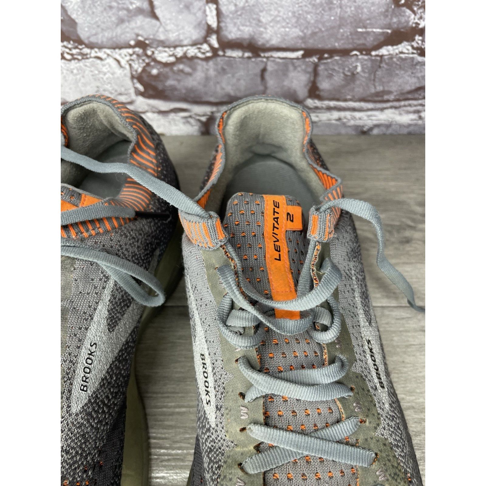 Brooks Brooks Levitate 2 1102901D026 Mens Size 11.5D Gray Orange At Size US 11.5 / EU 44-45 - 14 Thumbnail