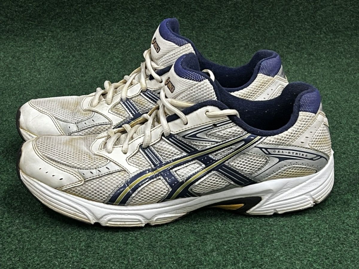 Asics × Vintage Vintage Asics Gel Strike Size US 12 / EU 45 - 1 Thumbnail