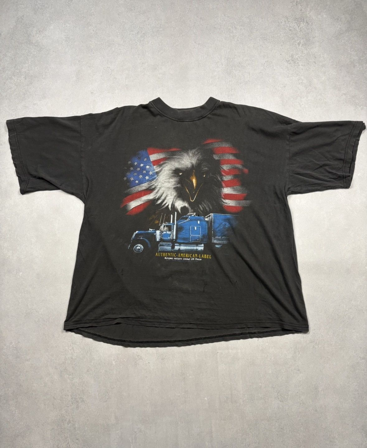 Vintage Vintage 90s Eagle Truck USA Graphic T-Shirt Distressed Faded Size US XL / EU 56 / 4 - 1 Thumbnail