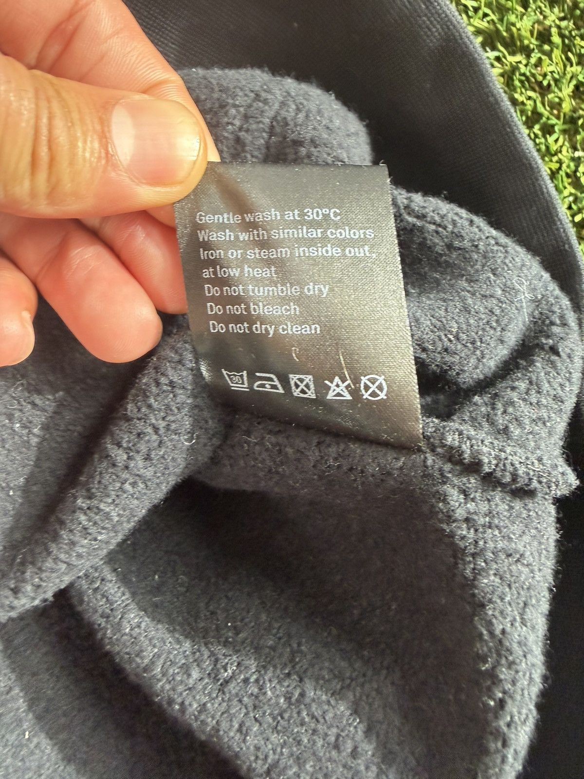 Etudes Études x Roe Ethridge “Sacrifice Your Body” Hoodie (Black) Size US L / EU 52-54 / 3 - 8 Thumbnail