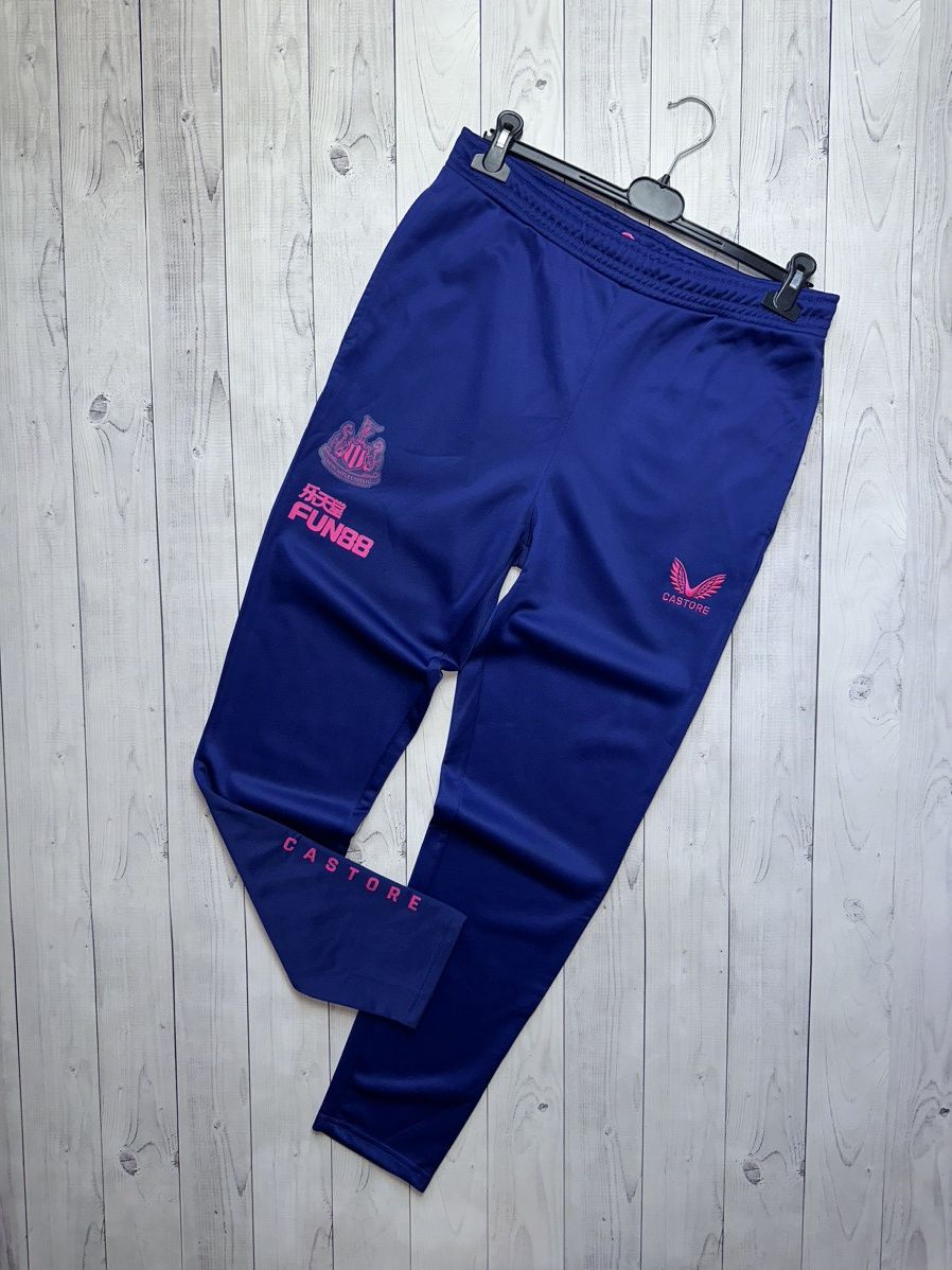 Castore × Vintage Castore New Castle United soccer joggers size M Size US 32 / EU 48 - 1 Thumbnail
