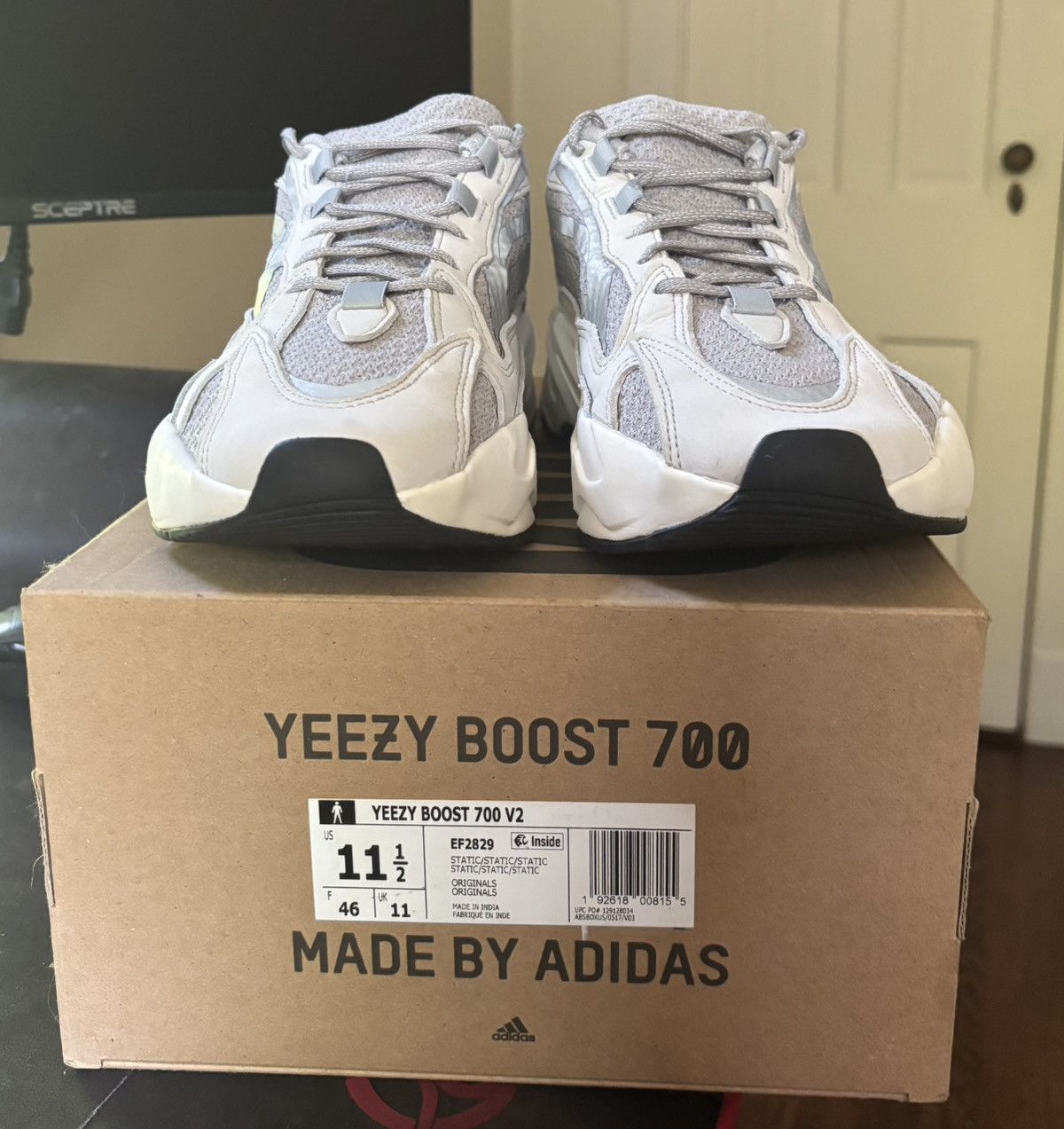 Yeezy Yeezy Boost 700 V2 Size US 11.5 / EU 44-45 - 3 Thumbnail