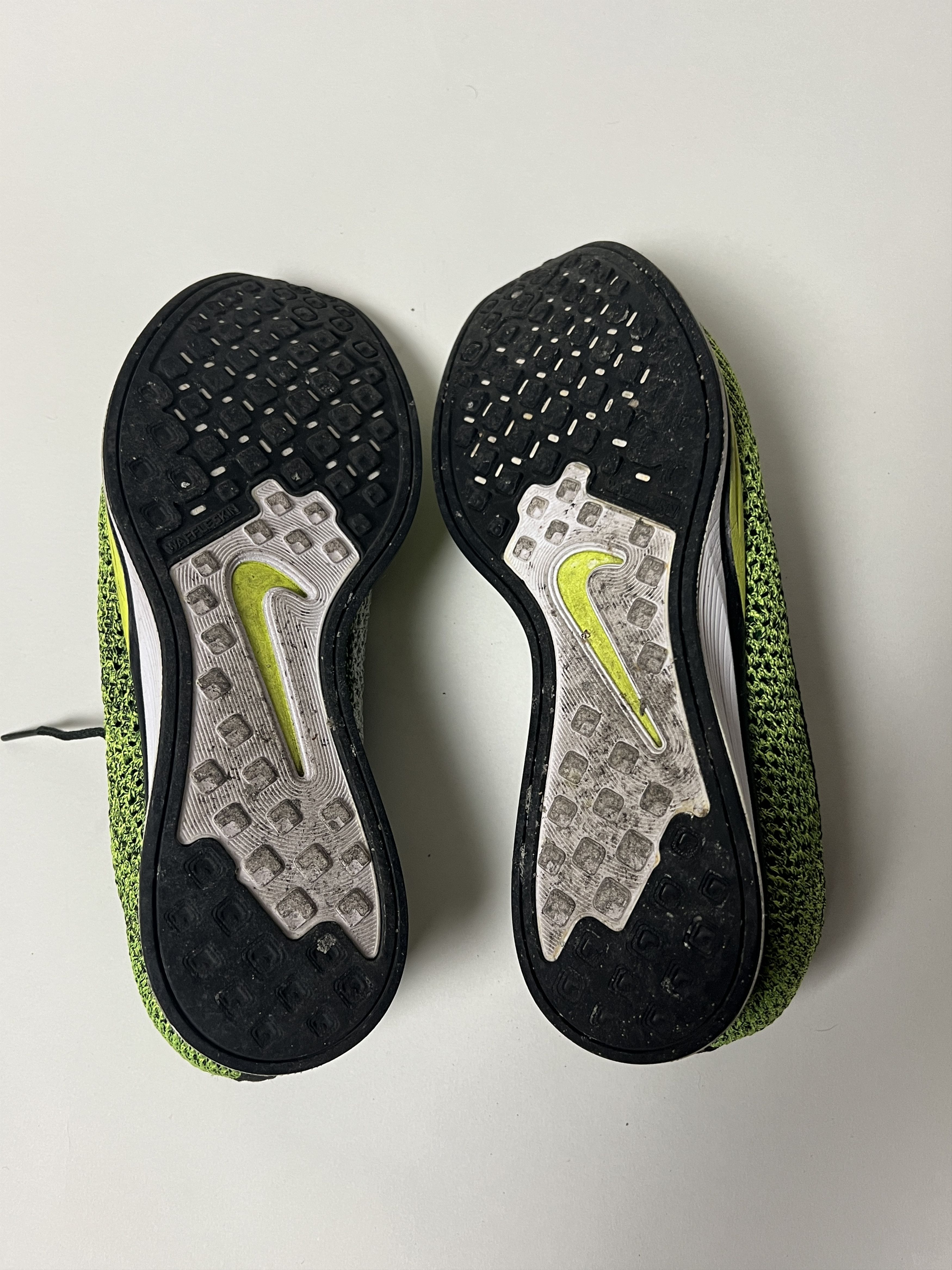 Nike Flyknit Racer Volt Black Sequoia Green 2016 Size US 9.5 / EU 42-43 - 4 Thumbnail