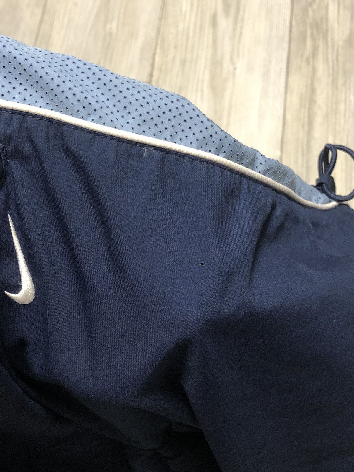 Nike Vintage Nike Nylon Shorts Drill Swoosh Y2K Size US 36 / EU 52 - 7 Thumbnail