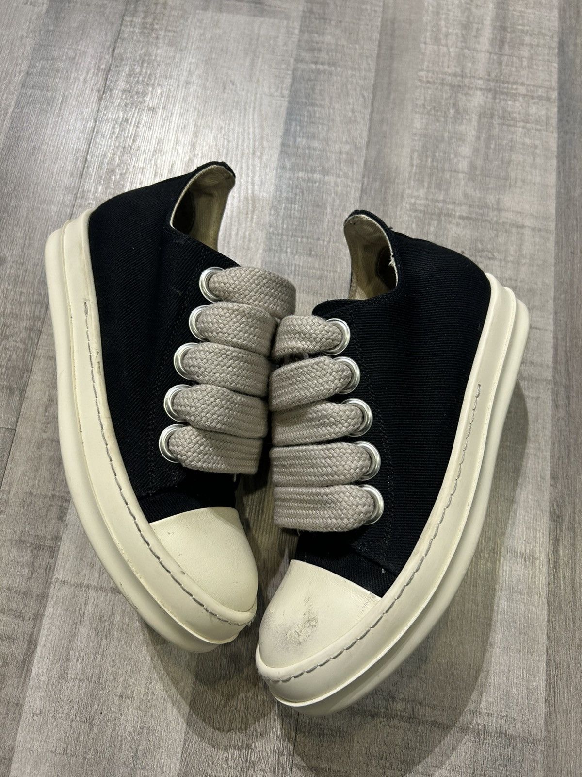 Rick Owens Drkshdw Rick Owen’s Drkshdw Canvas Jumbo Lace Low Sneakers Size US 5.5 / EU 38 - 2 Thumbnail