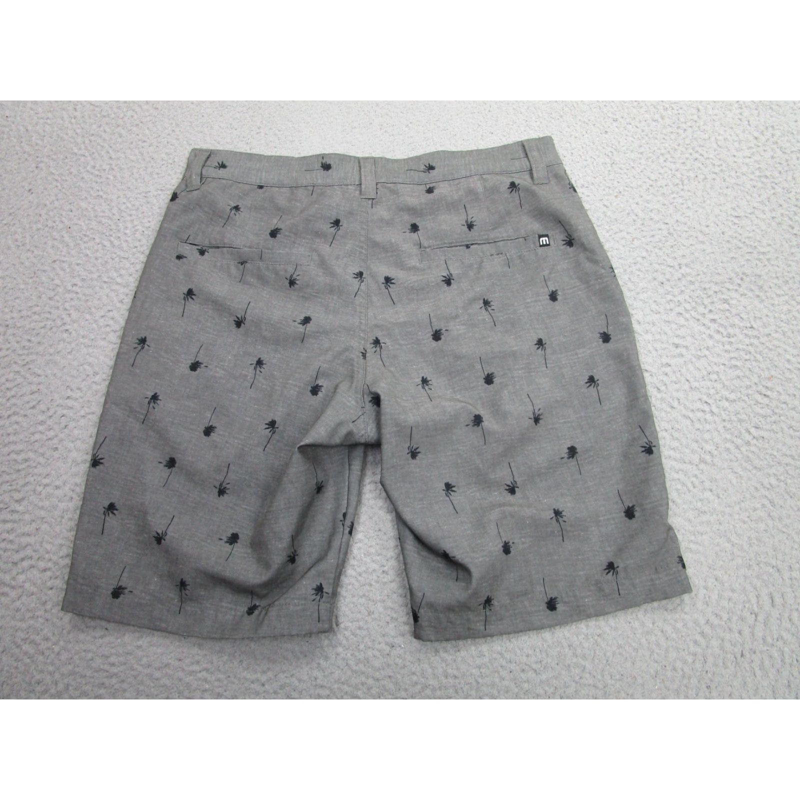 TravisMathew TravisMathew Shorts Mens 32 Gray Palm Tree Print Golf Chino Stretch Casual Size US 32 / EU 48 - 7 Thumbnail