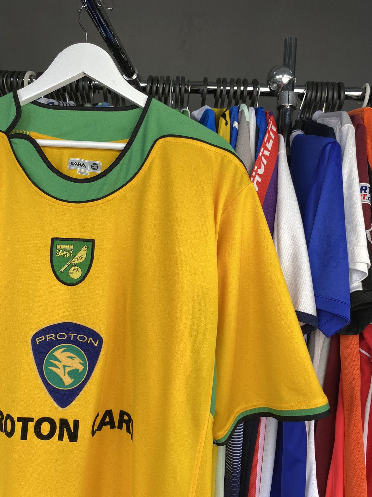 Vintage 2005/06 XARA NORWICH CITY HOME SOCCER FOOTBALL JERSEY SHIRT Size US XL / EU 56 / 4 - 4 Thumbnail