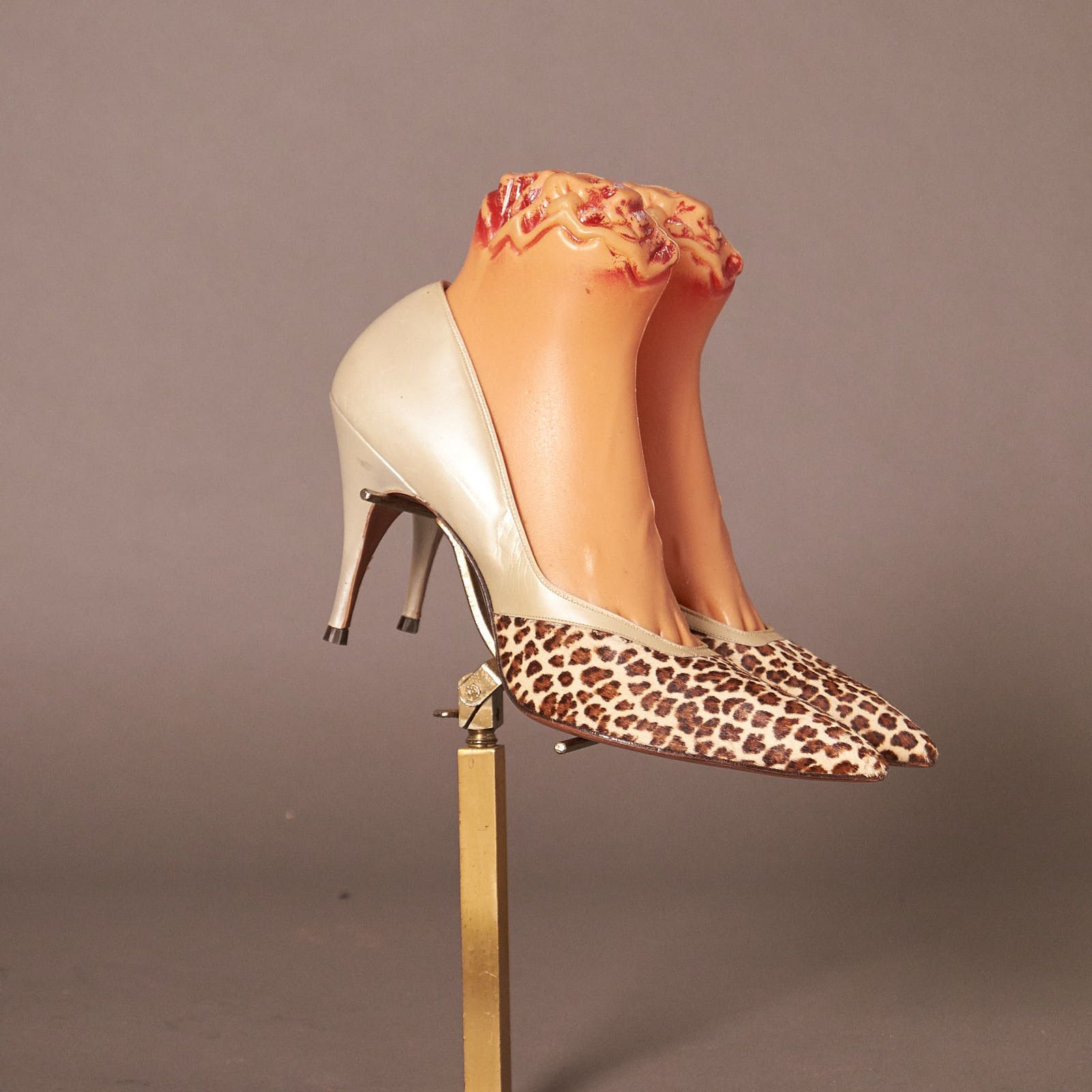 Vintage 1950s Stiletto Patent Leather and Fur Pumps Heels Size US 9.5 / IT 39.5 - 1 Thumbnail