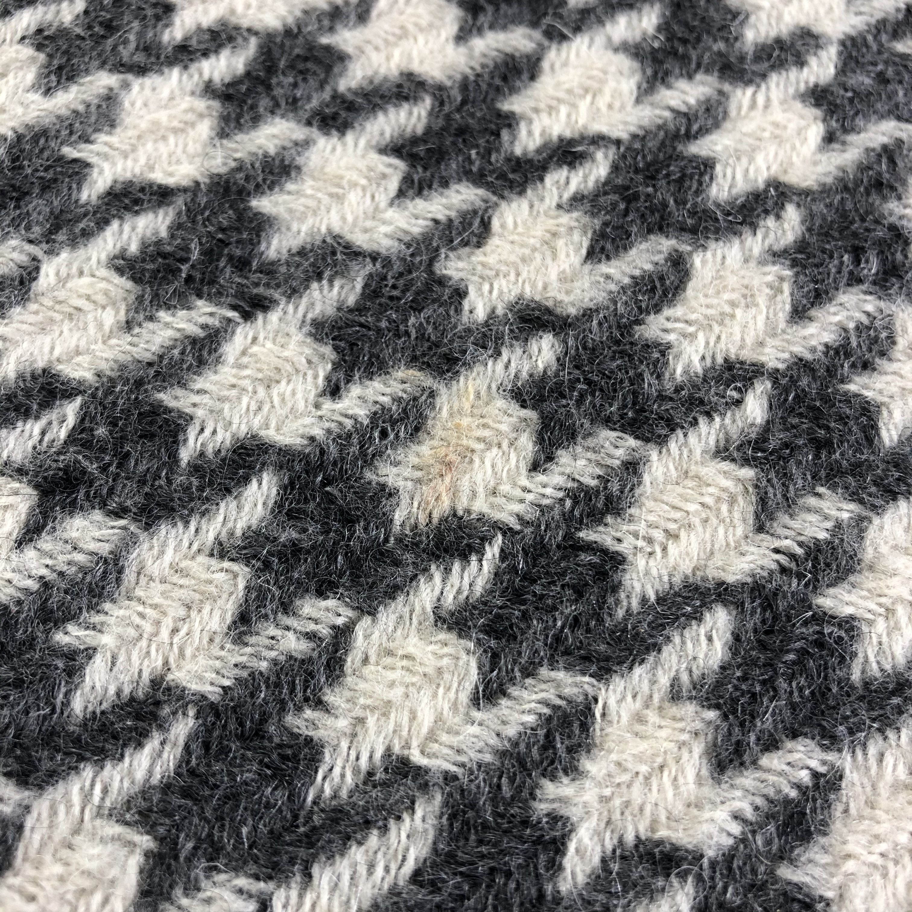 Pierre Balmain Balmain Houndstooth Cashmere Scarf Muffler Neckwear V2407 Size ONE SIZE - 7 Thumbnail
