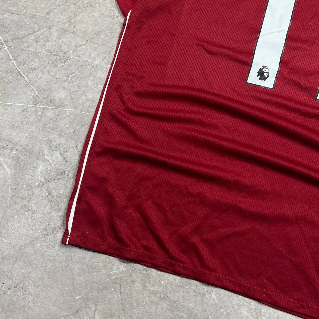New Balance NWT New Balance Liverpool Jersey 2018/2019 #11 M.SALAH Size US L / EU 52-54 / 3 - 24 Thumbnail