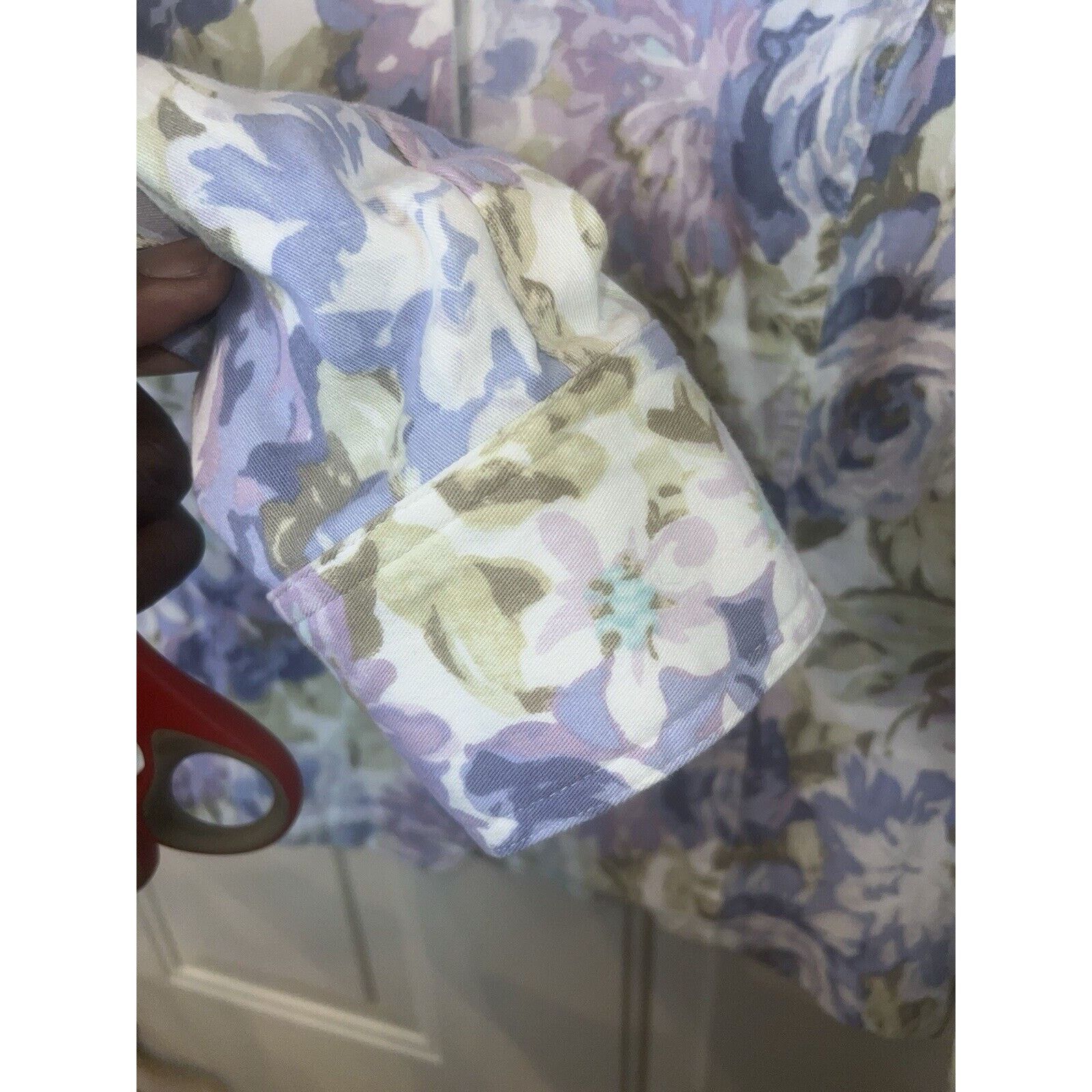 Croft & Barrow Croft & Barrow Trucker Jacket Floral Denim Women’s Sz Medium Size M / US 6-8 / IT 42-44 - 4 Thumbnail