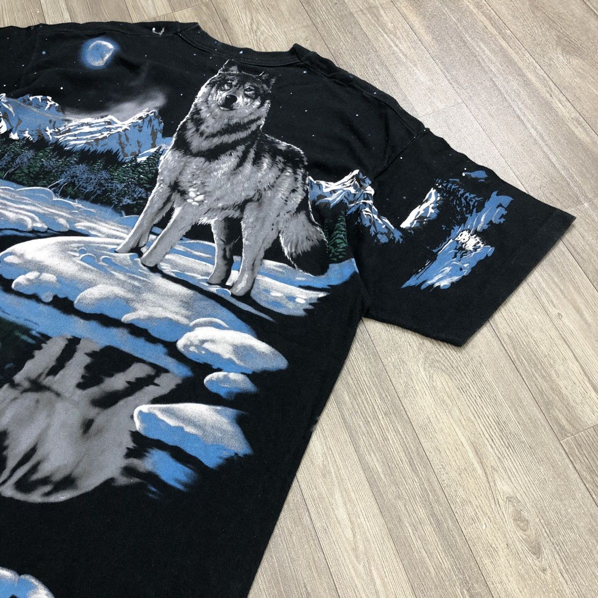Liquid Blue 🇺🇸Vintage 1995s Liquid Blue Wolf All Over Print Graphic Shirt Size US XL / EU 56 / 4 - 14 Thumbnail
