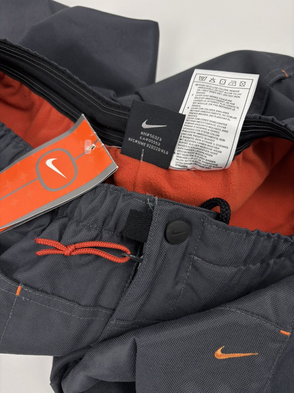 Nike 90’s Swoosh Fleece Pockets Nylon Baggy Joggers Track Pants Size US 34 / EU 50 - 12 Thumbnail