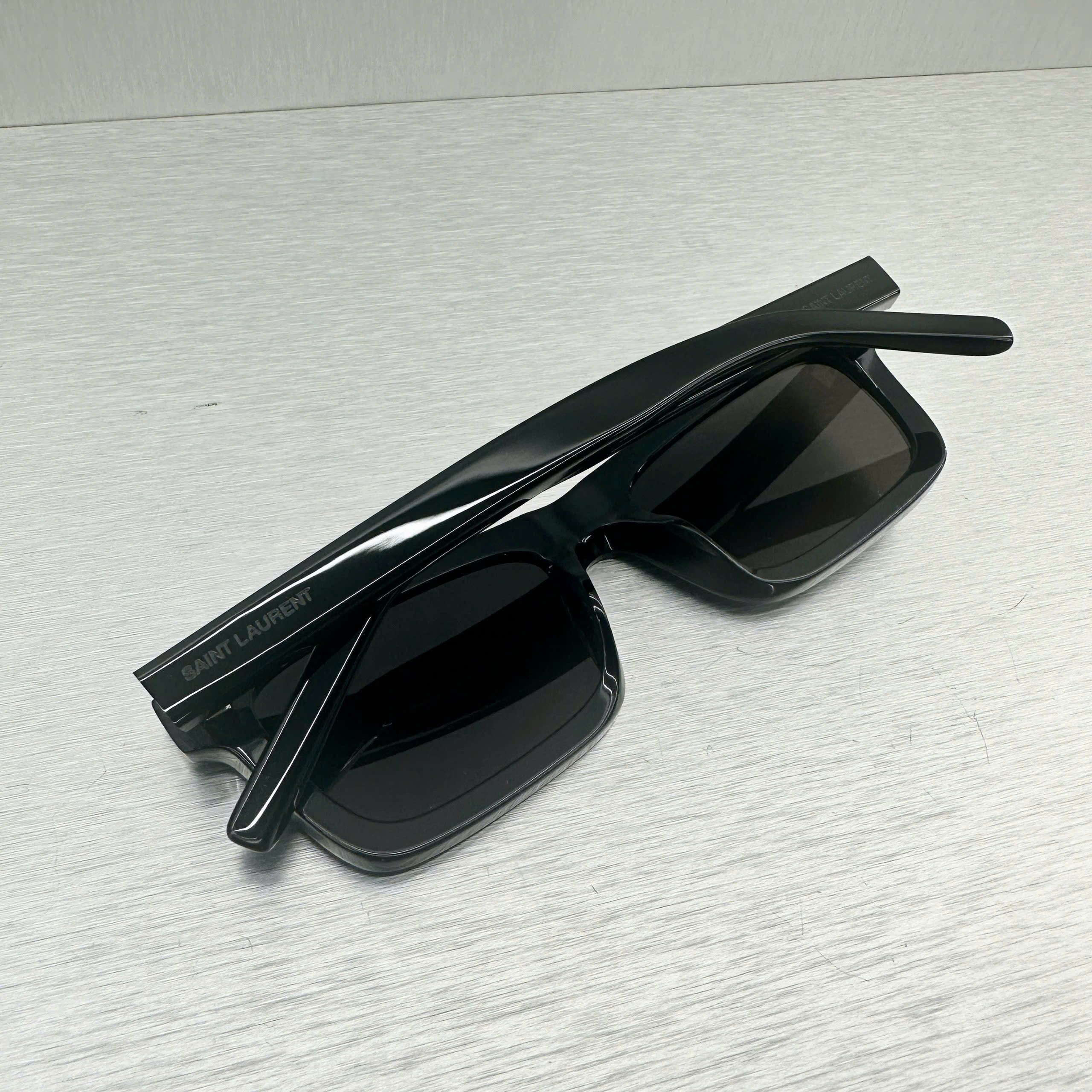 Saint Laurent Paris SAINT LAURENT 461 BETTY 001 Sunglasses BLACK Size ONE SIZE - 3 Thumbnail