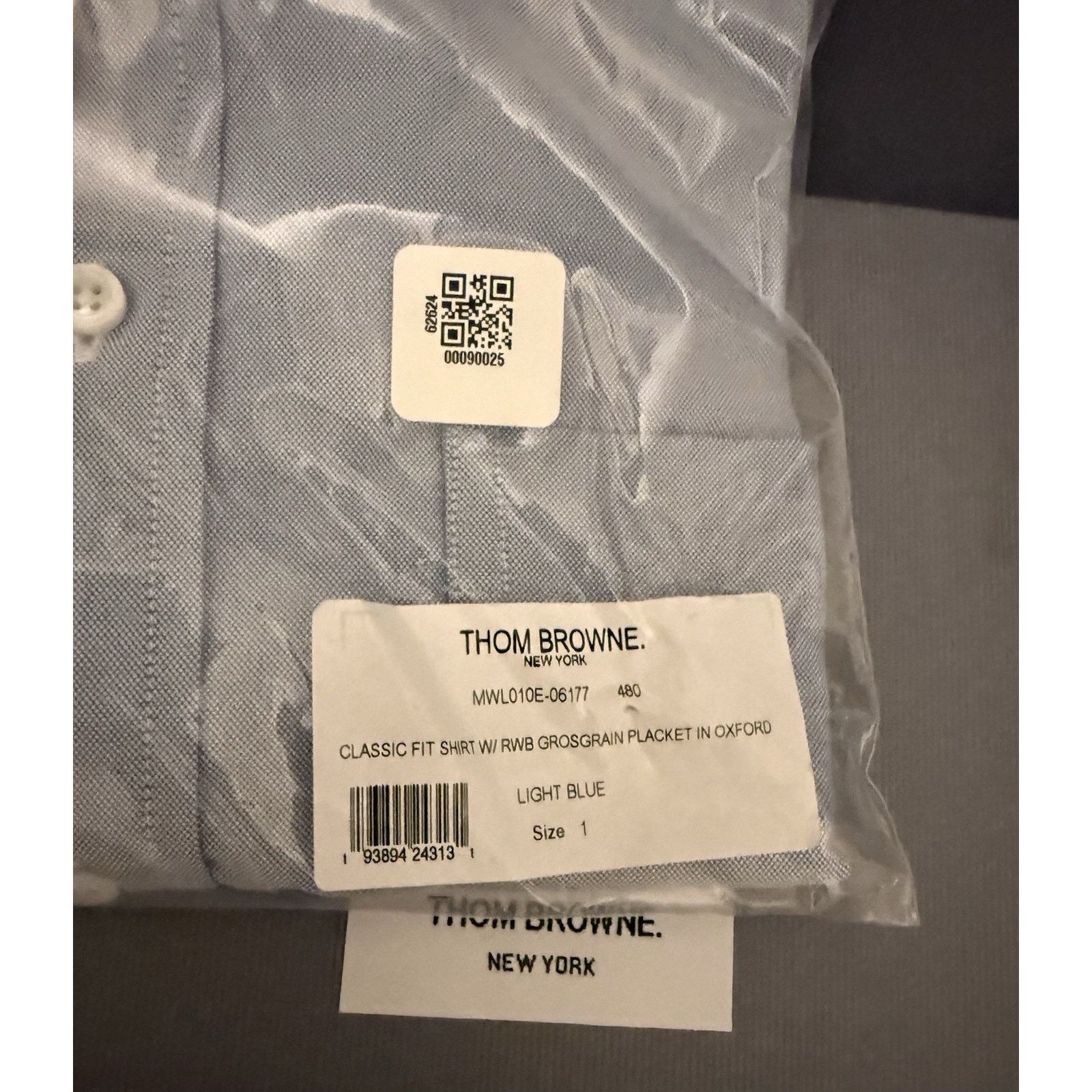Thom Browne NWT Thom Browne $600 Grosgrain Button Placket Oxford Shirt Size US S / EU 44-46 / 1 - 4 Thumbnail