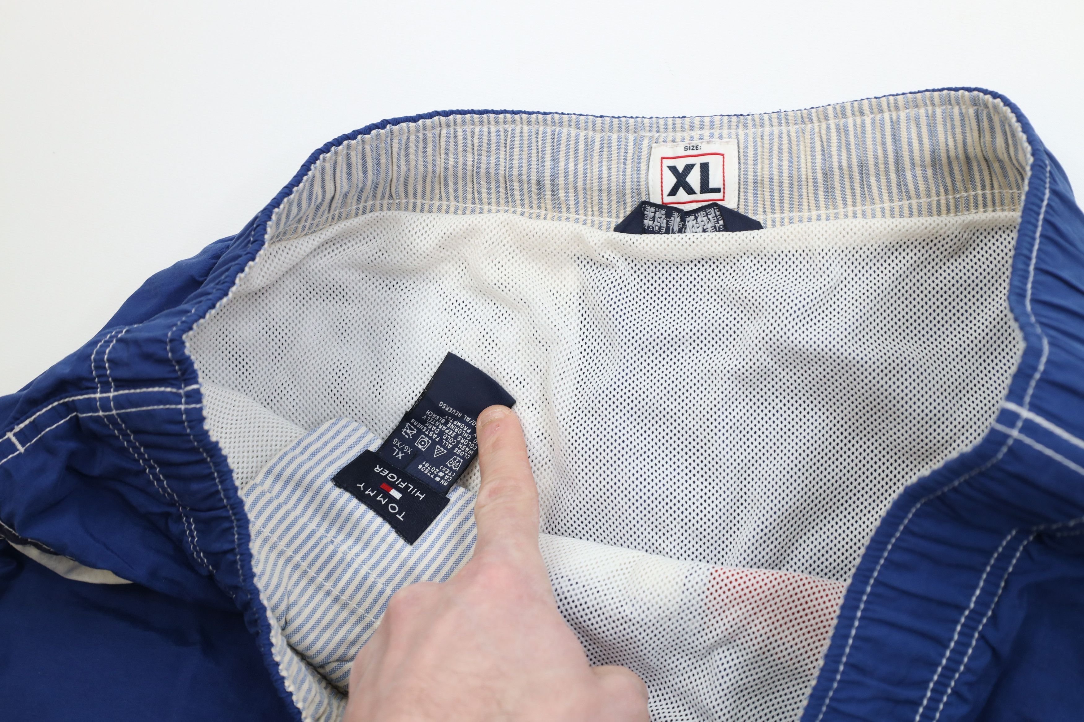 Tommy Hilfiger Vintage Y2K Tommy Hilfiger Lined Beach Shorts Swim Trunks Size US 36 / EU 52 - 8 Thumbnail