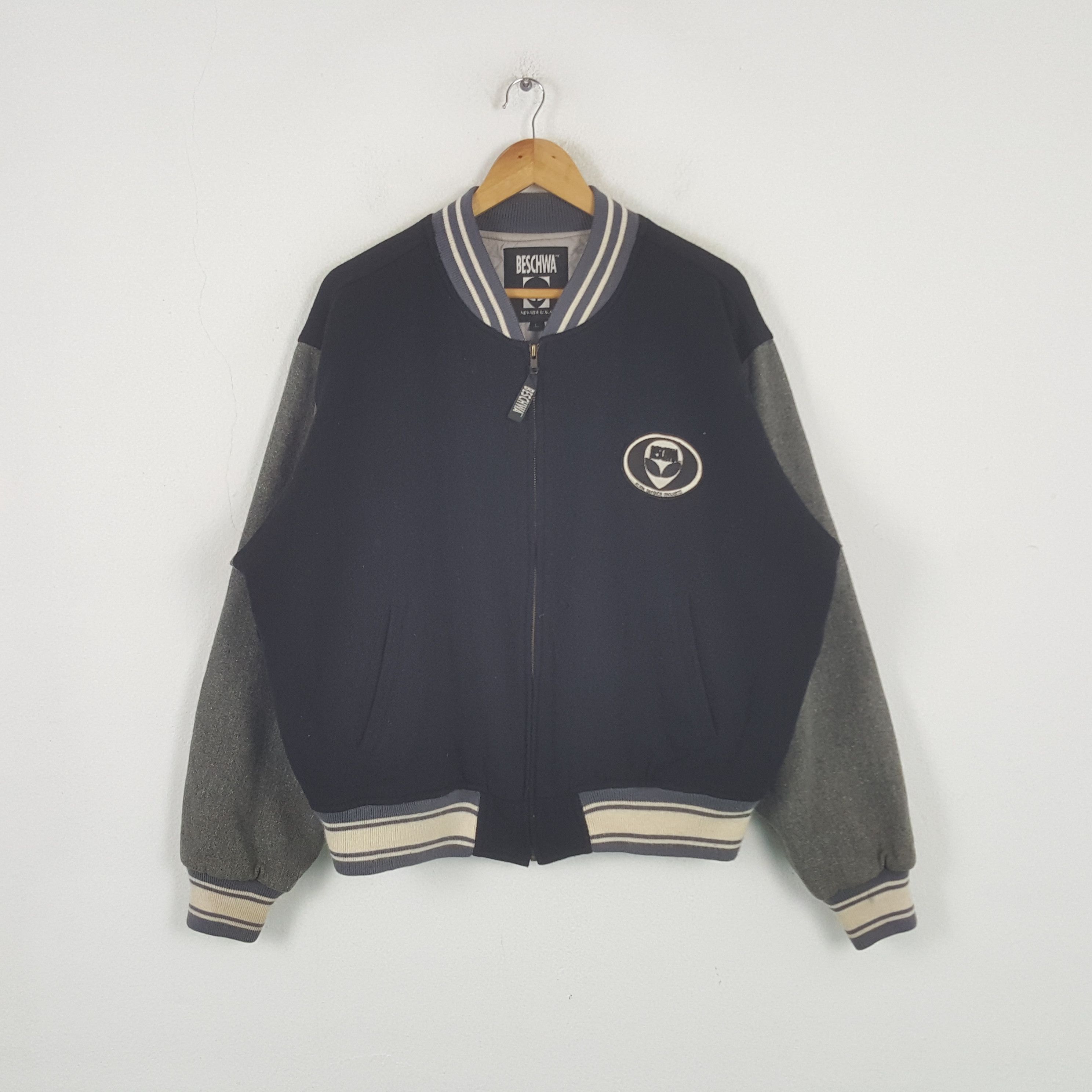 Other Vintage Beschwa Alien Defence Project Varsity Jacket C290N31 Size US XXL / EU 58 / 5 - 3 Thumbnail