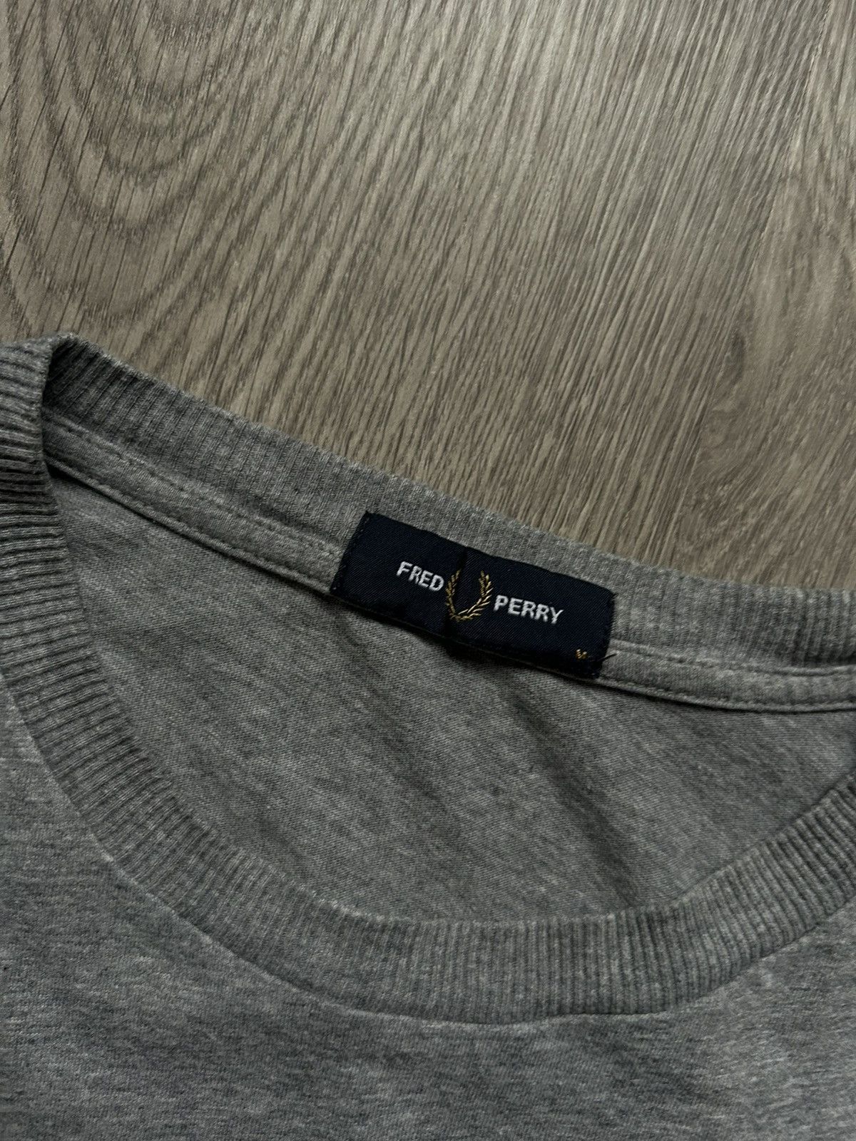 Fred Perry T-Shirt Fred Perry 🔘 Streetwear, Sportswear 🔘 Size US M / EU 48-50 / 2 - 4 Thumbnail