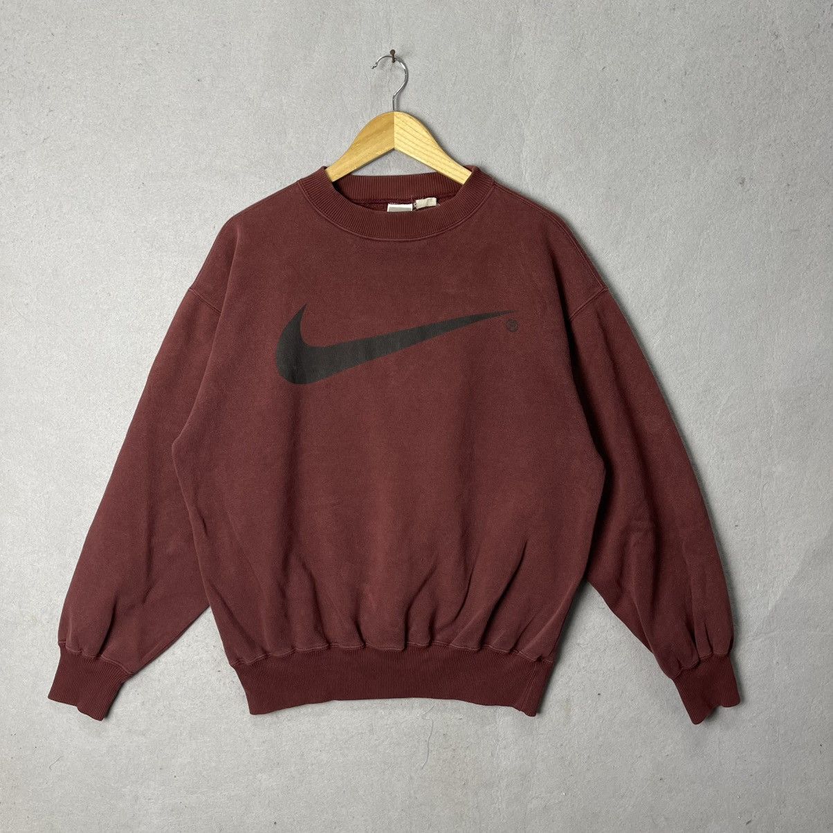 Nike Vintage Nike Swoosh Crewneck Sweatshirt – Burgundy (M) Size US M / EU 48-50 / 2 - 1 Thumbnail