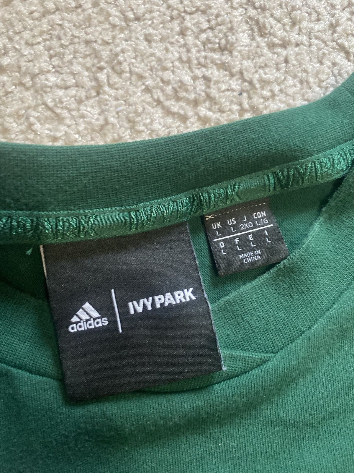 Adidas × Ivy Park Adidas x Ivy park green t-shirt Size US L / EU 52-54 / 3 - 2 Thumbnail